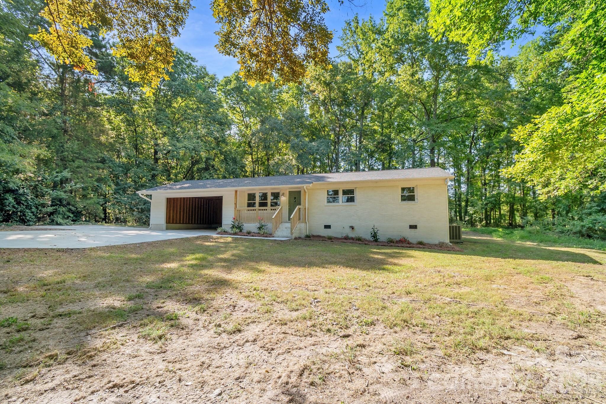 2177 Thornwell Road Property Photo 3