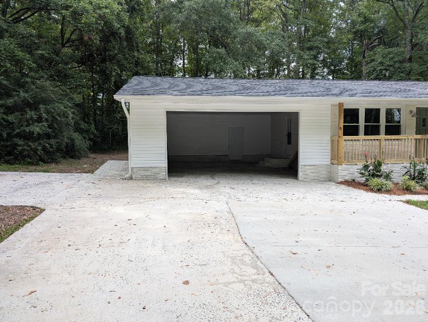 2177 Thornwell Road Property Photo 5