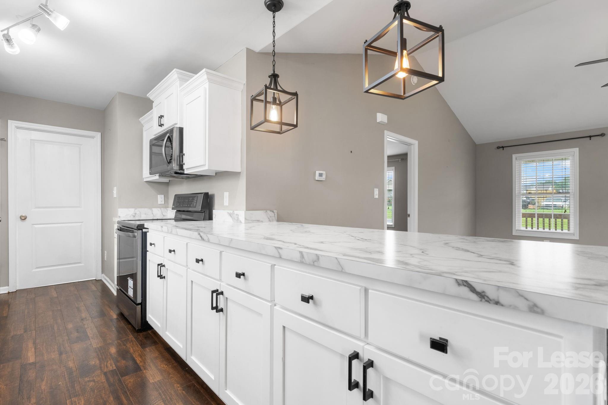 2407 Dellinger Drive Property Photo 4