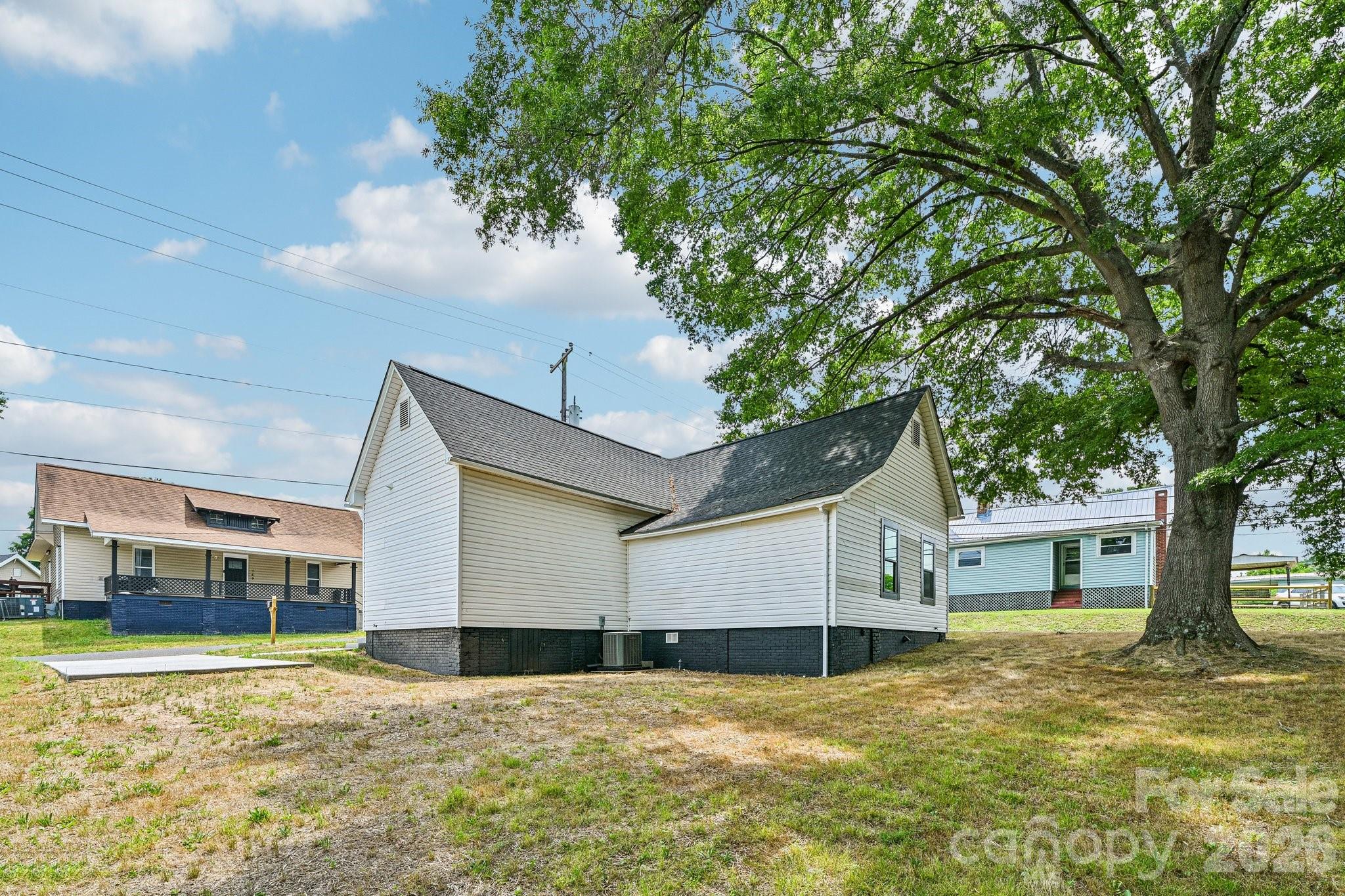 748 Efird Street Property Photo 25
