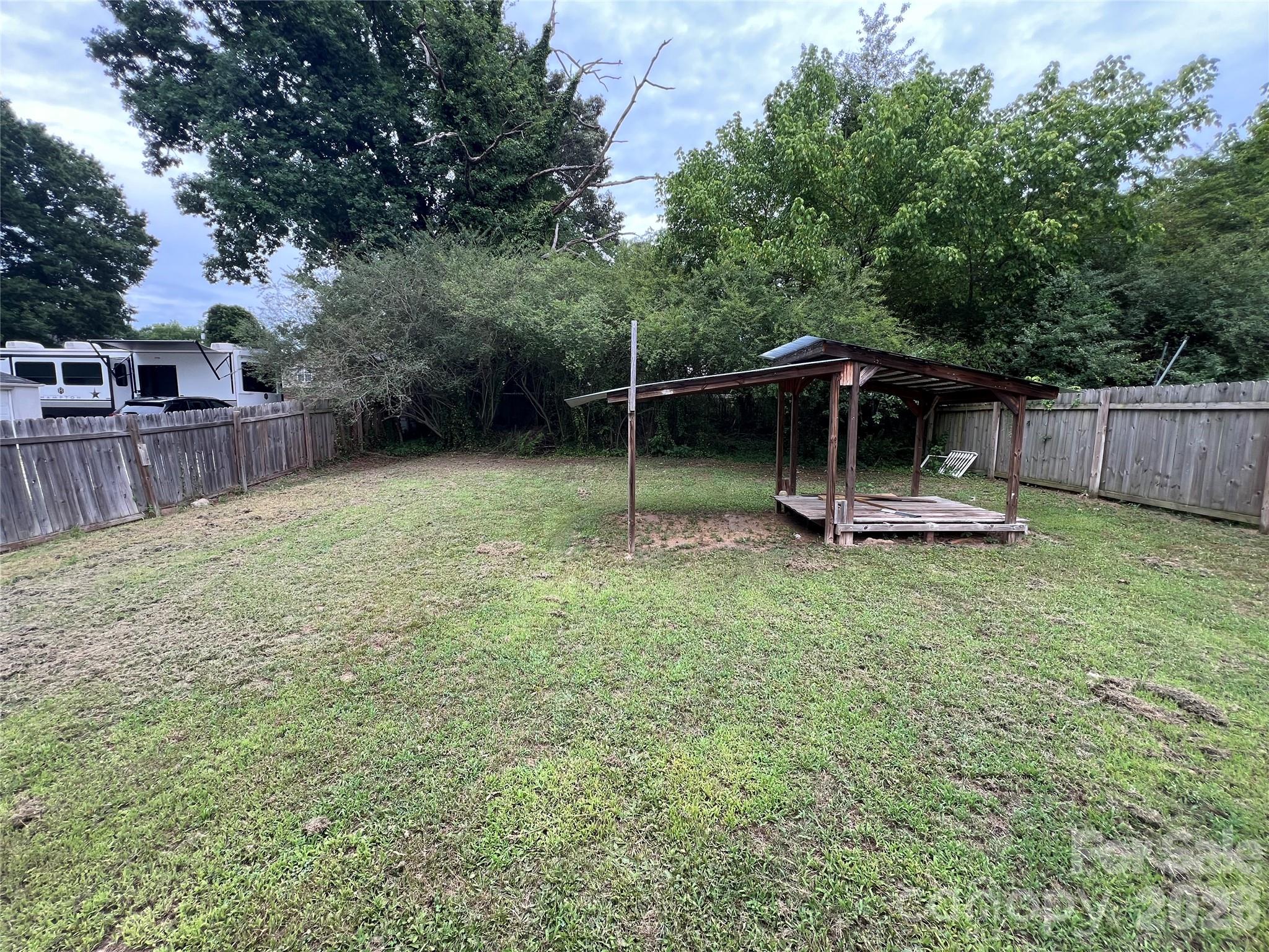 2200 Brookside Avenue Property Photo 7