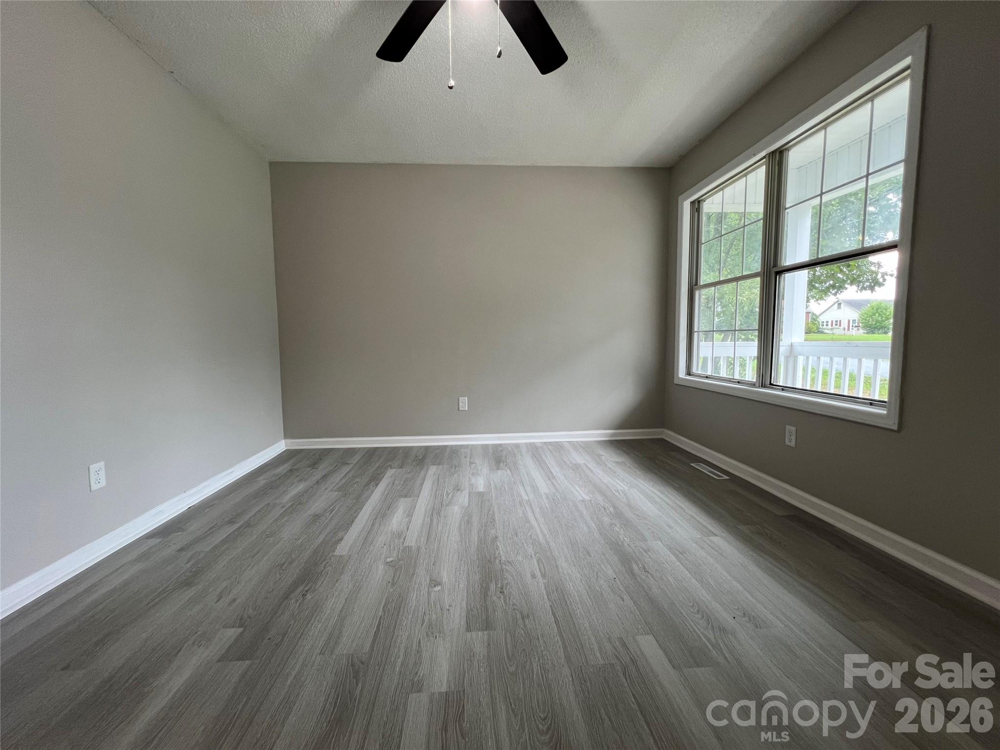 2200 Brookside Avenue Property Photo 10