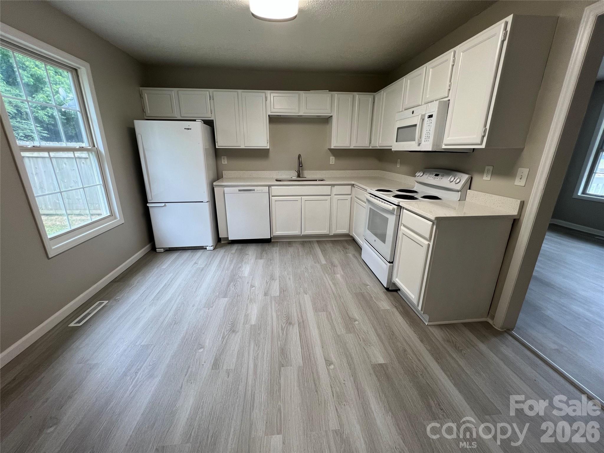 2200 Brookside Avenue Property Photo 12
