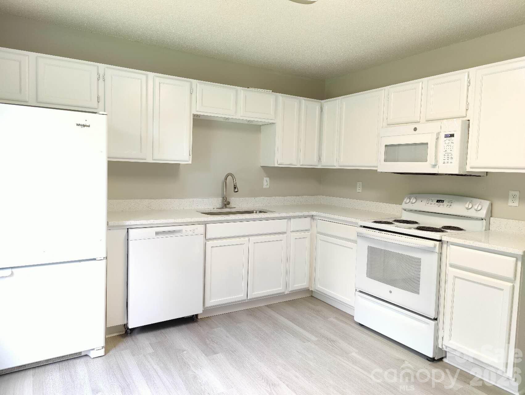 2200 Brookside Avenue Property Photo 13