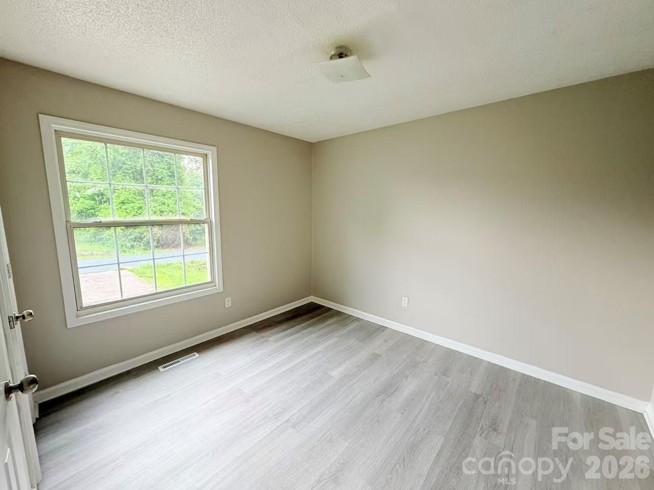 2200 Brookside Avenue Property Photo 24