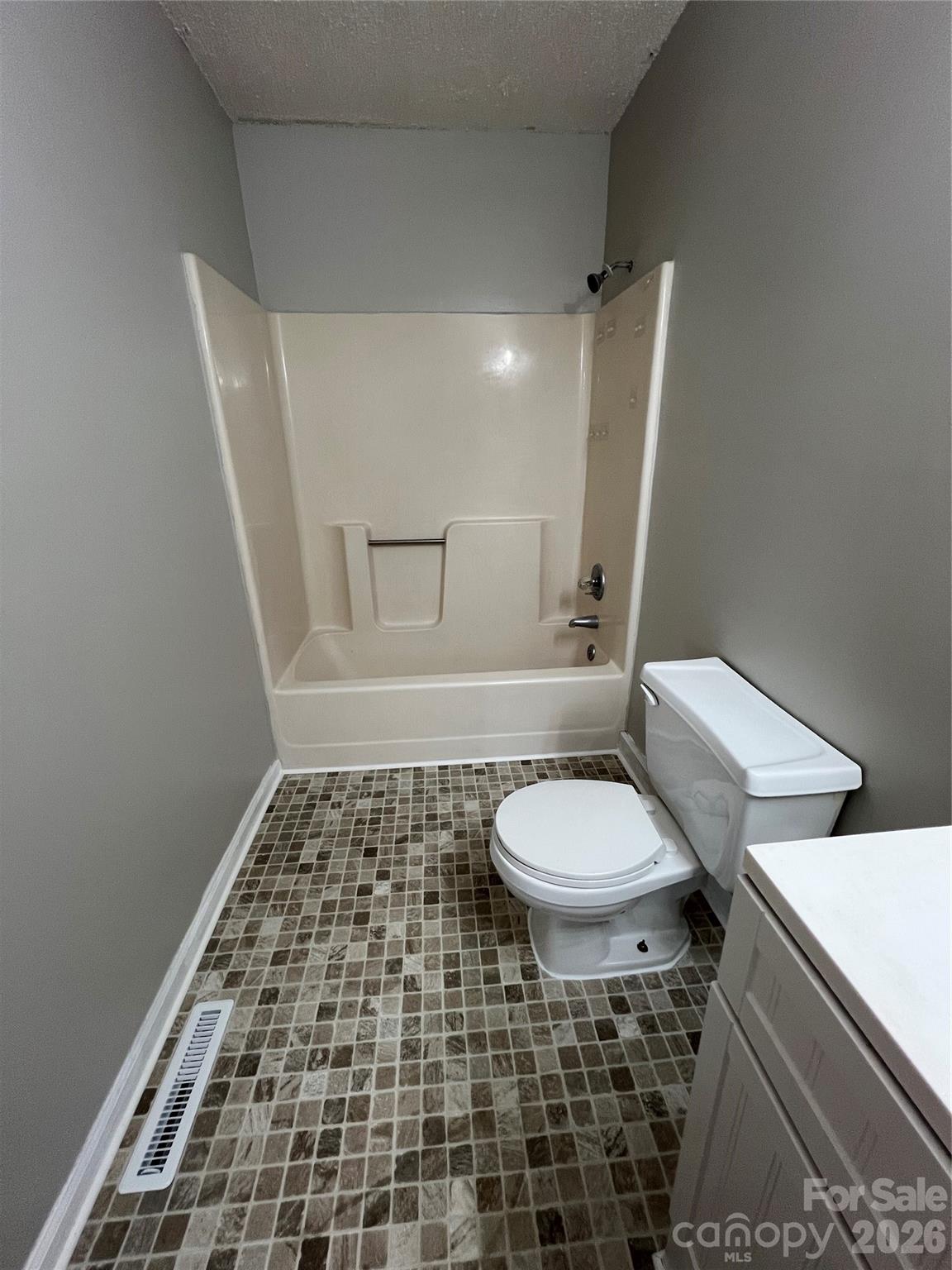 2200 Brookside Avenue Property Photo 27