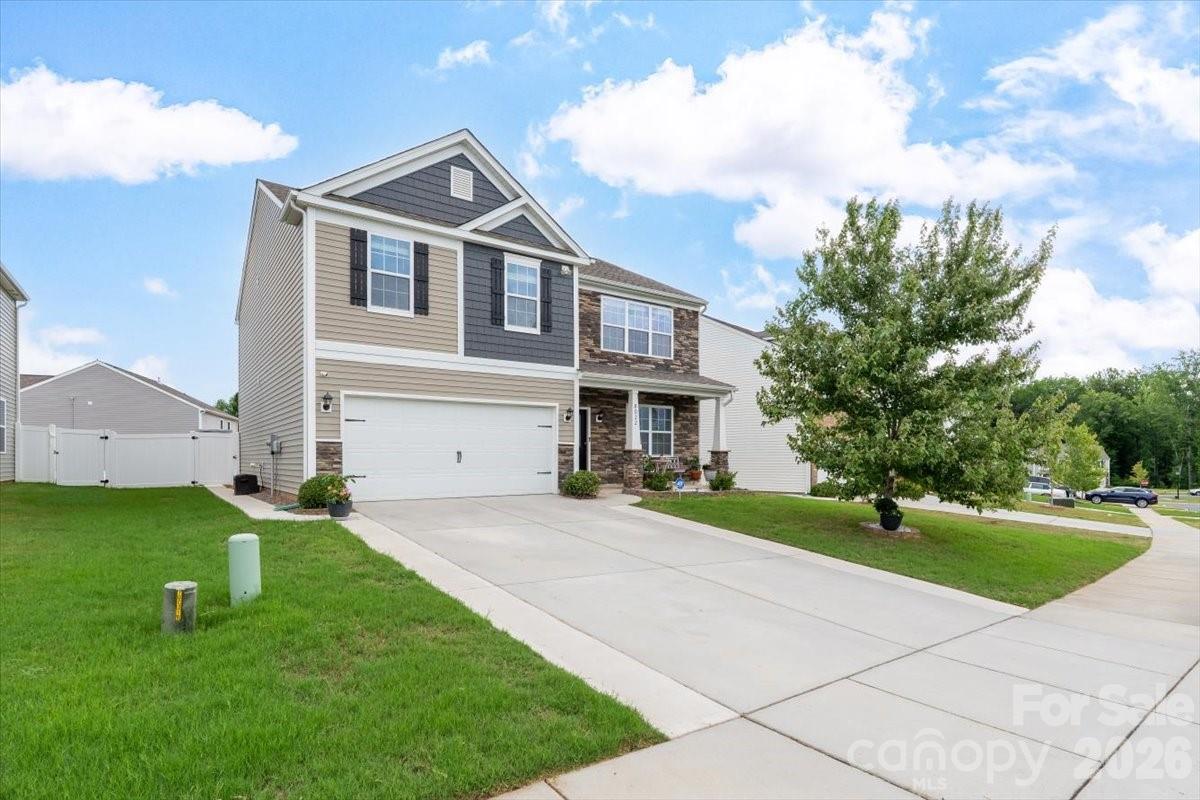 8022 Rowling Drive Property Photo 2