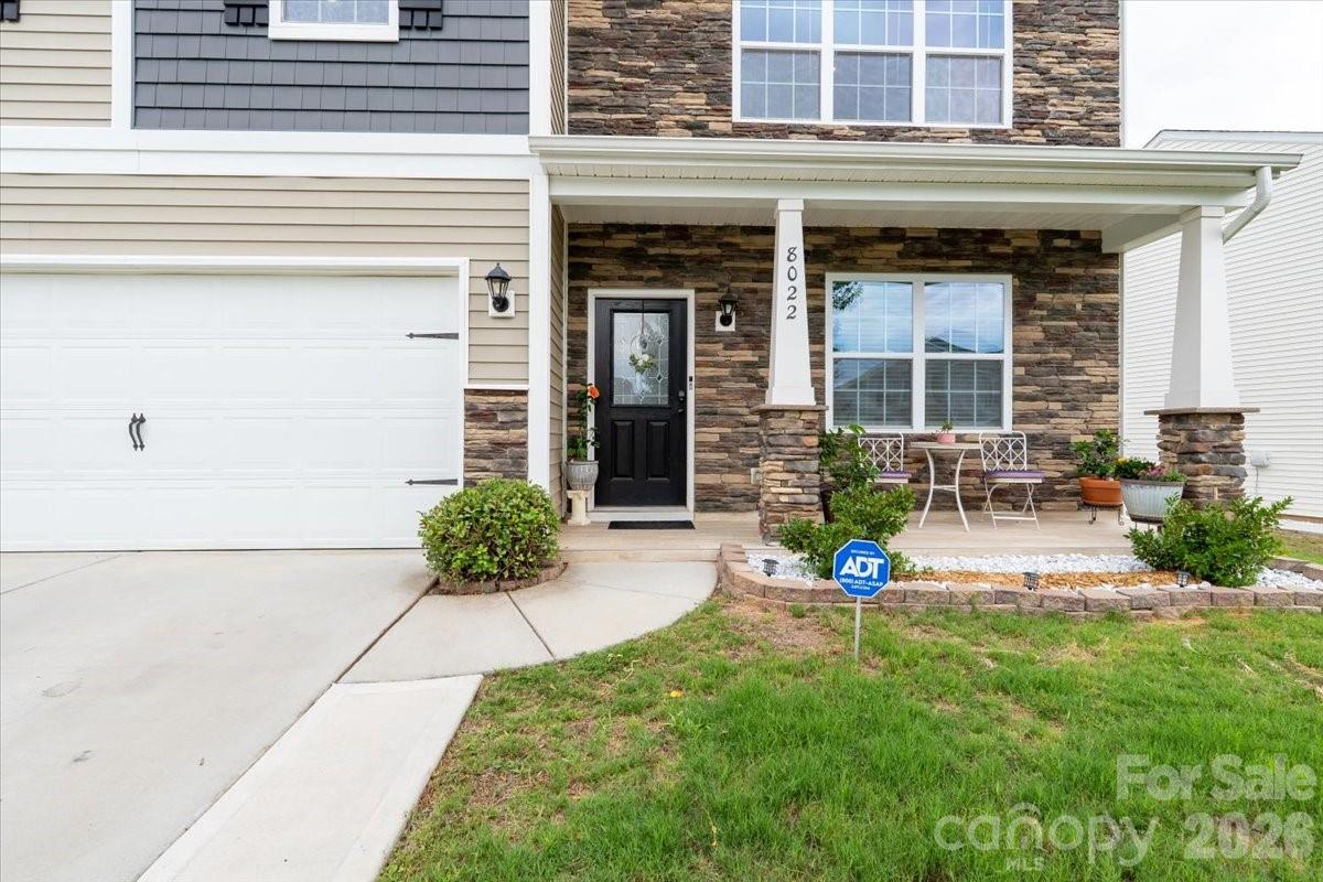 8022 Rowling Drive Property Photo 3