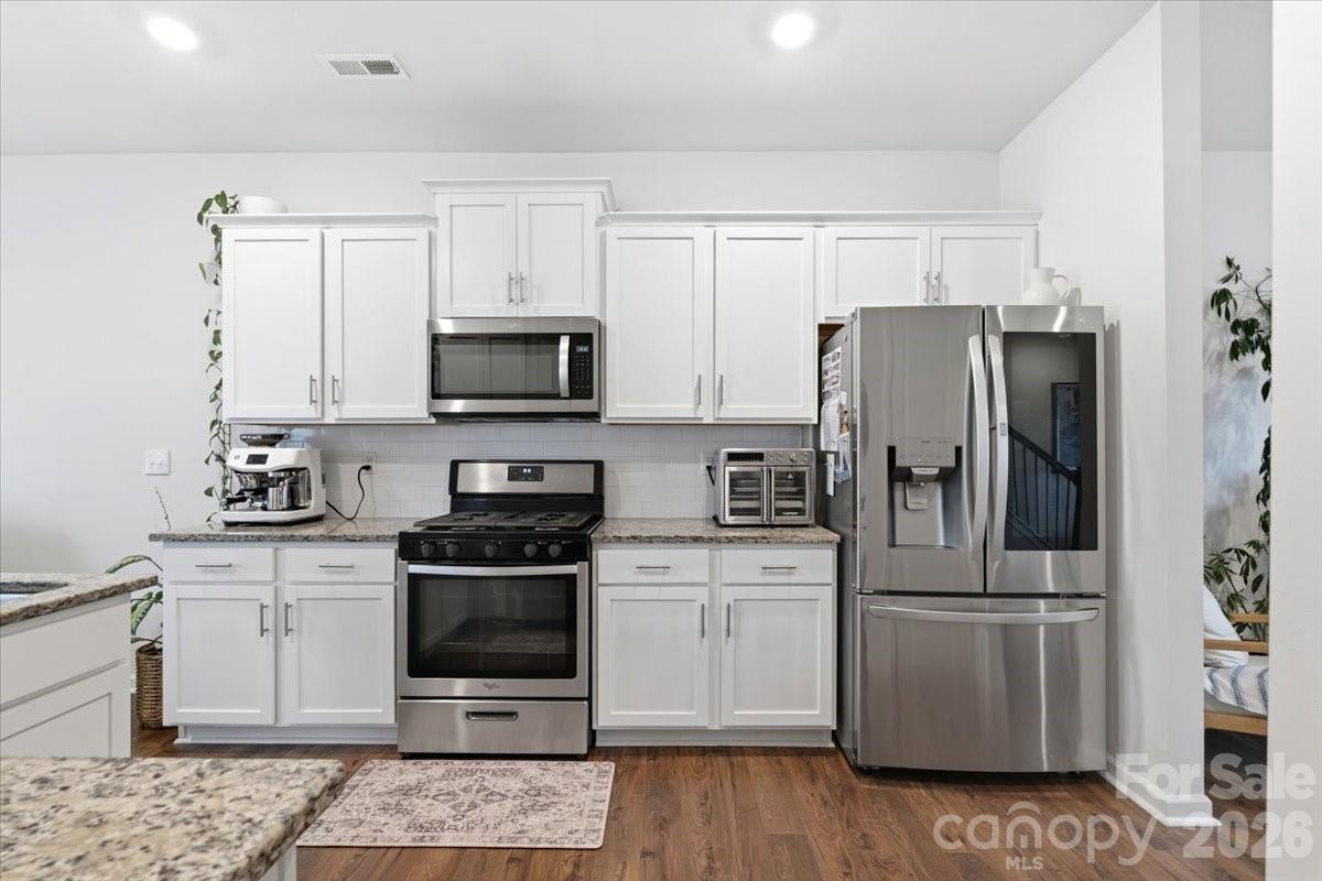 8022 Rowling Drive Property Photo 13