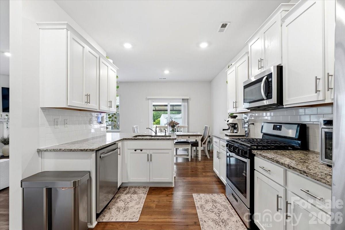 8022 Rowling Drive Property Photo 14