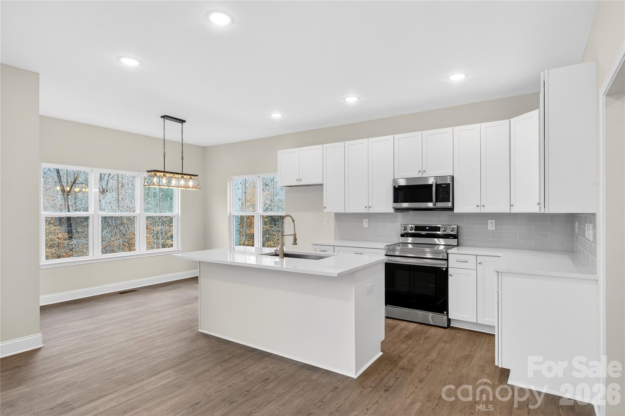 229 Shenandoah Loop Property Photo 7