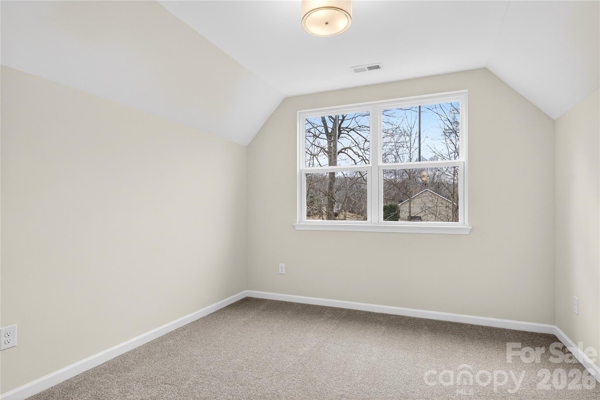 229 Shenandoah Loop Property Photo 16