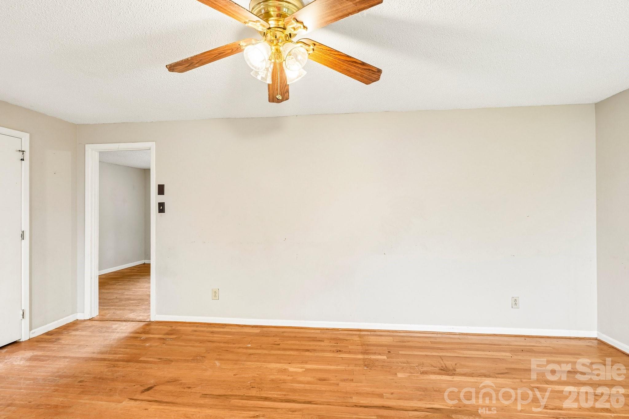 2130 23rd Street Place Property Photo 4