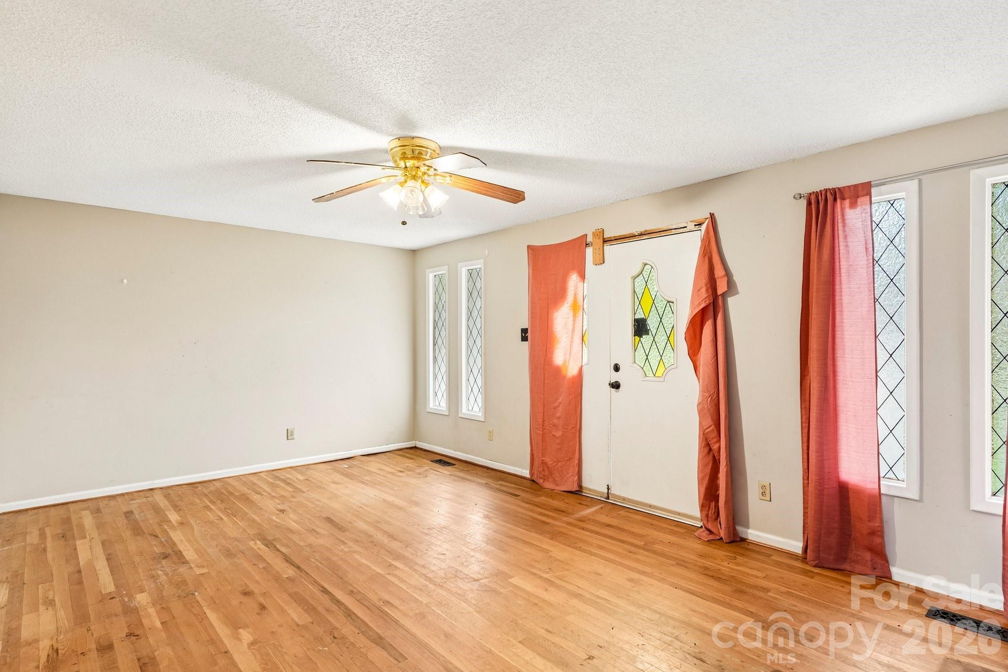 2130 23rd Street Place Property Photo 7