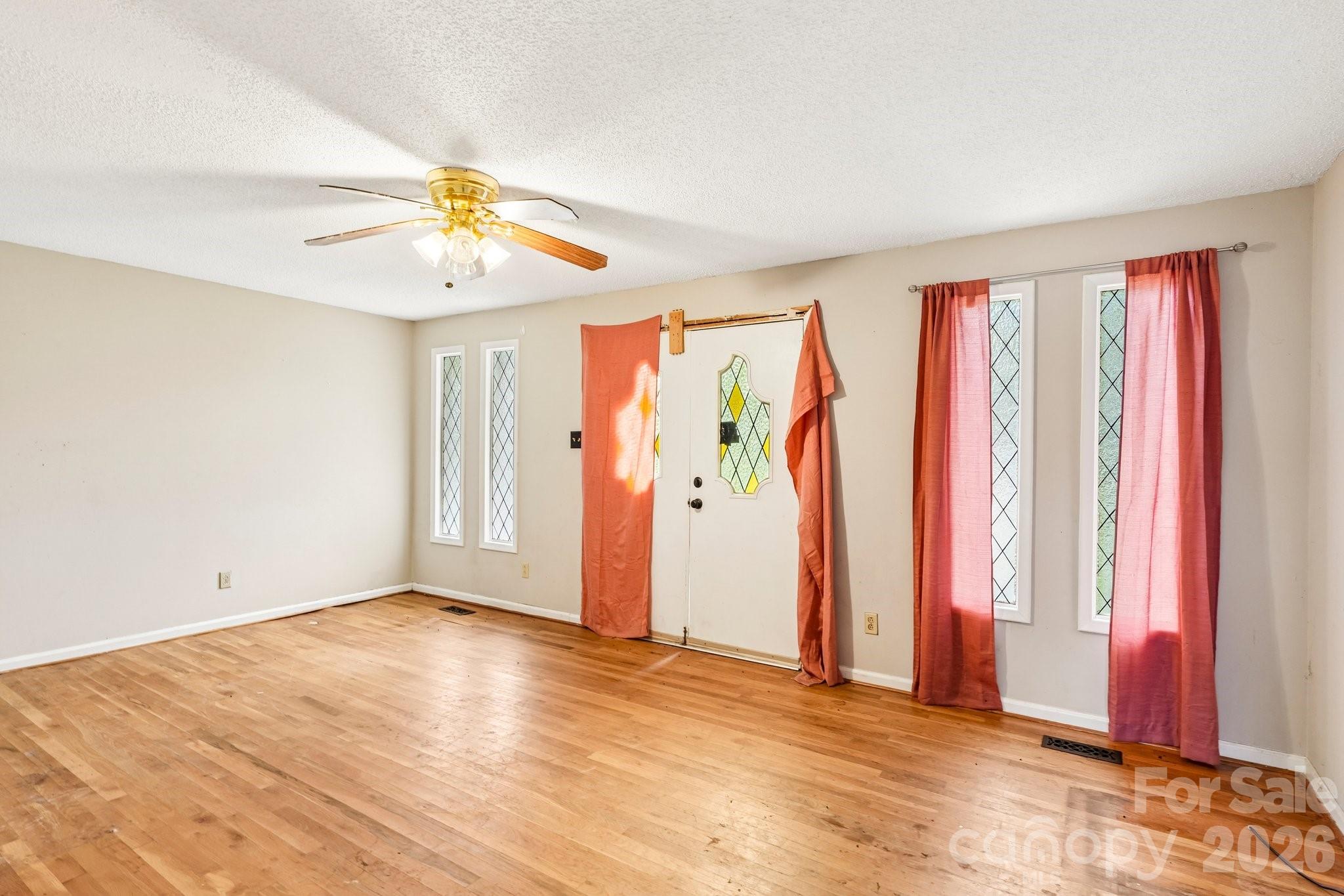 2130 23rd Street Place Property Photo 8
