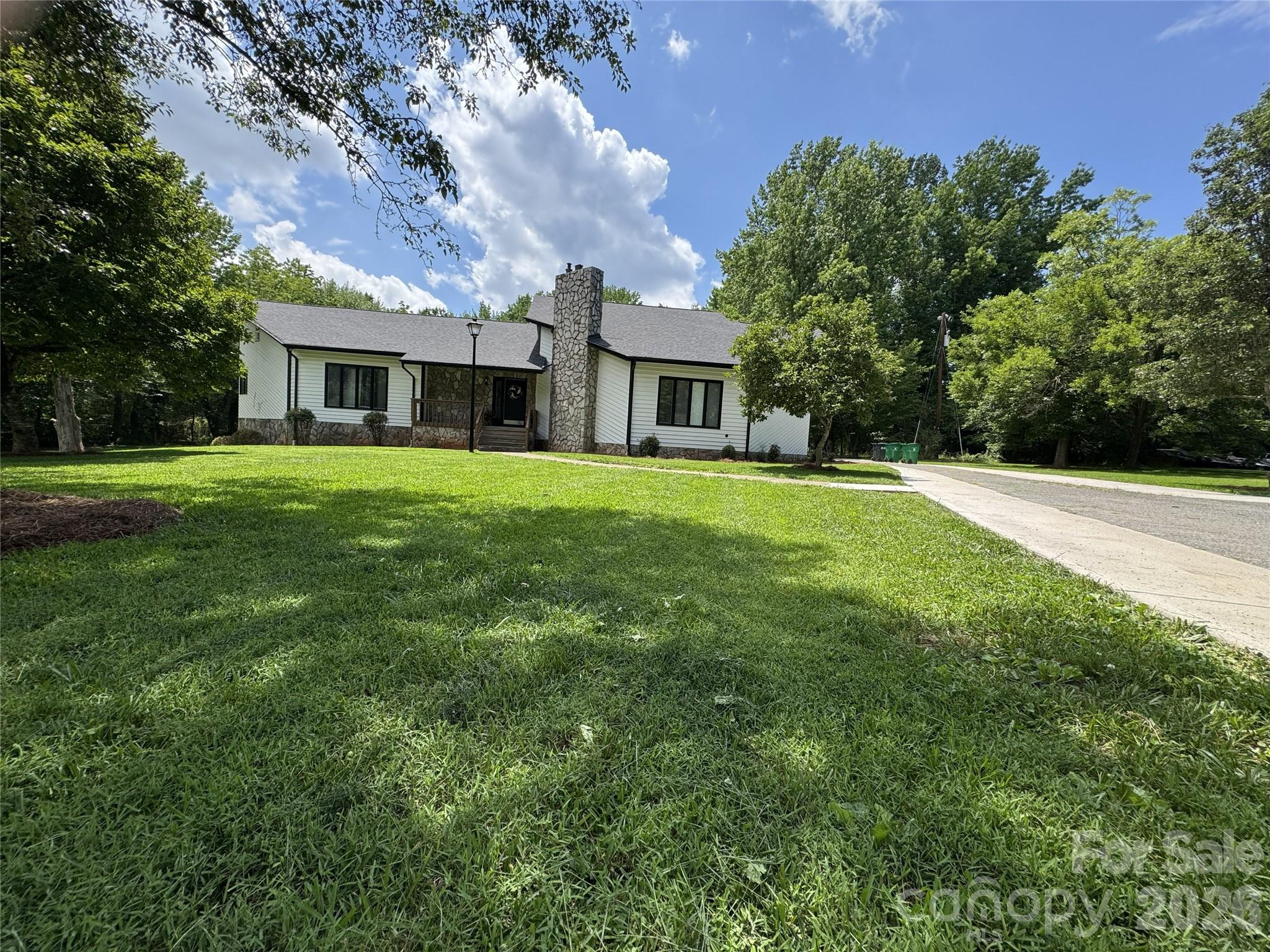 7825 Plott Road Property Photo 7