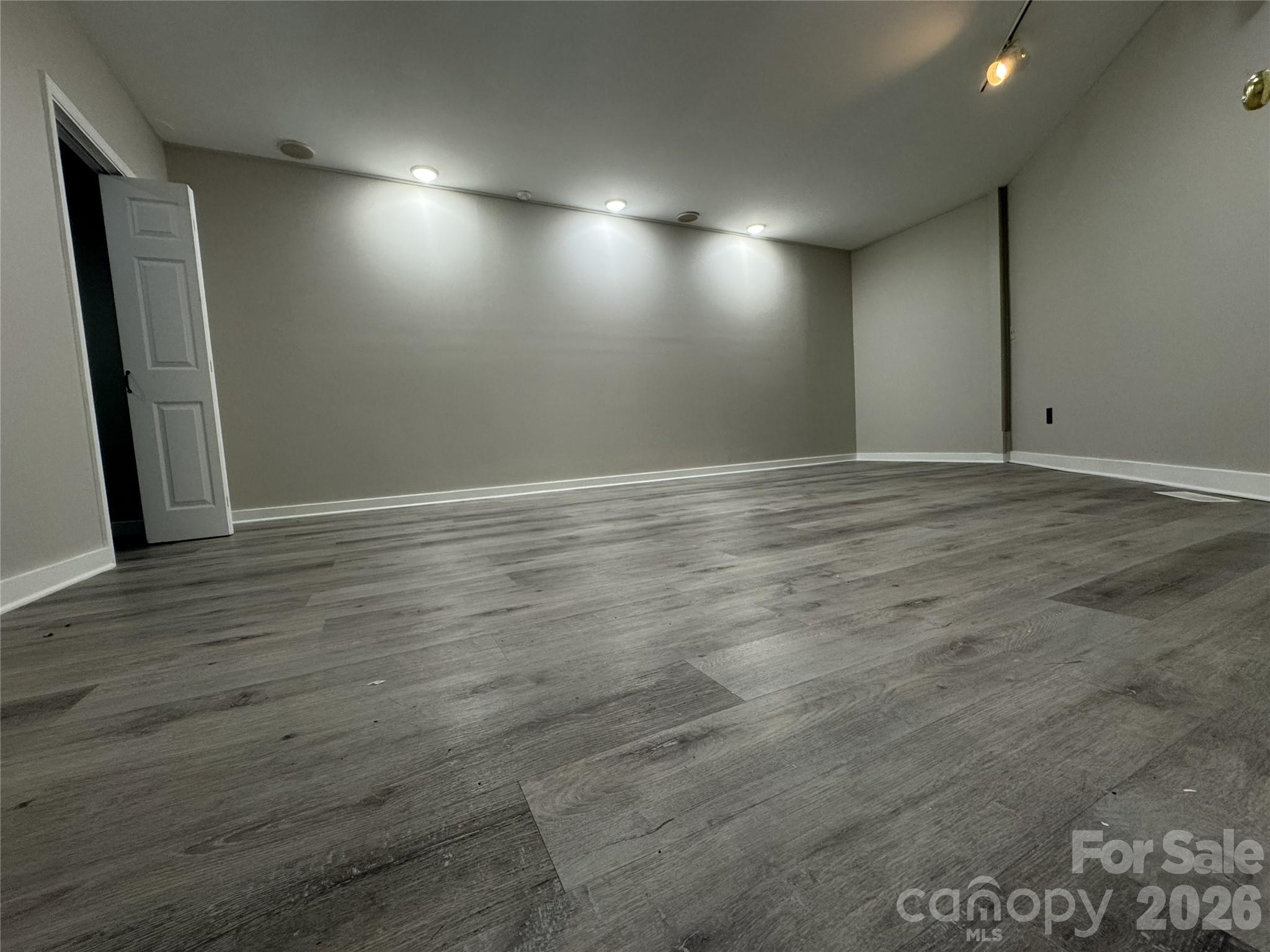 7825 Plott Road Property Photo 32