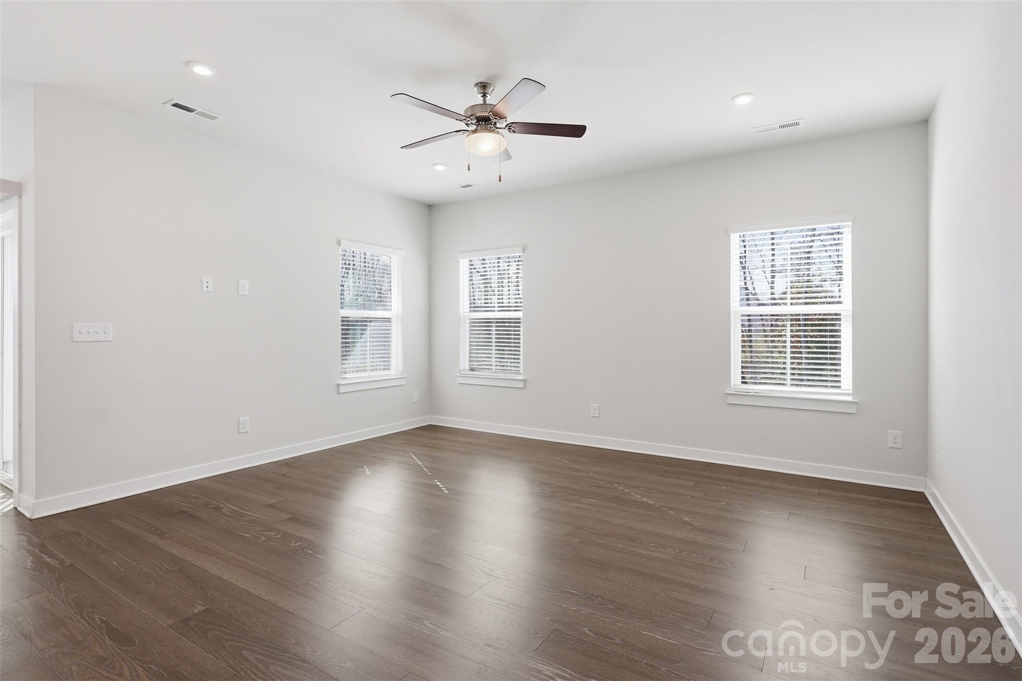 6334 Cambridge Drive Property Photo 11