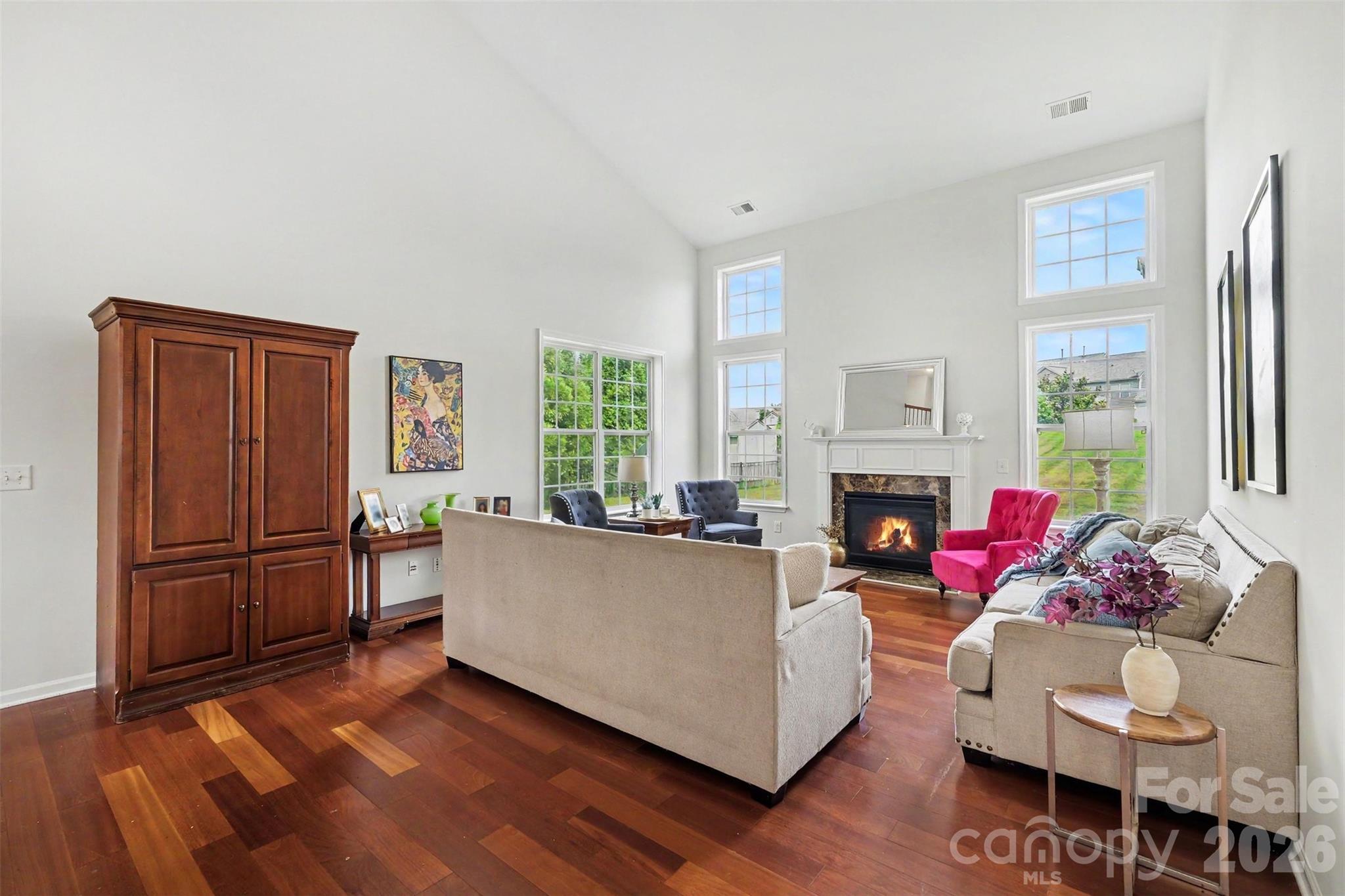 4396 Foxfield Court Property Photo 6