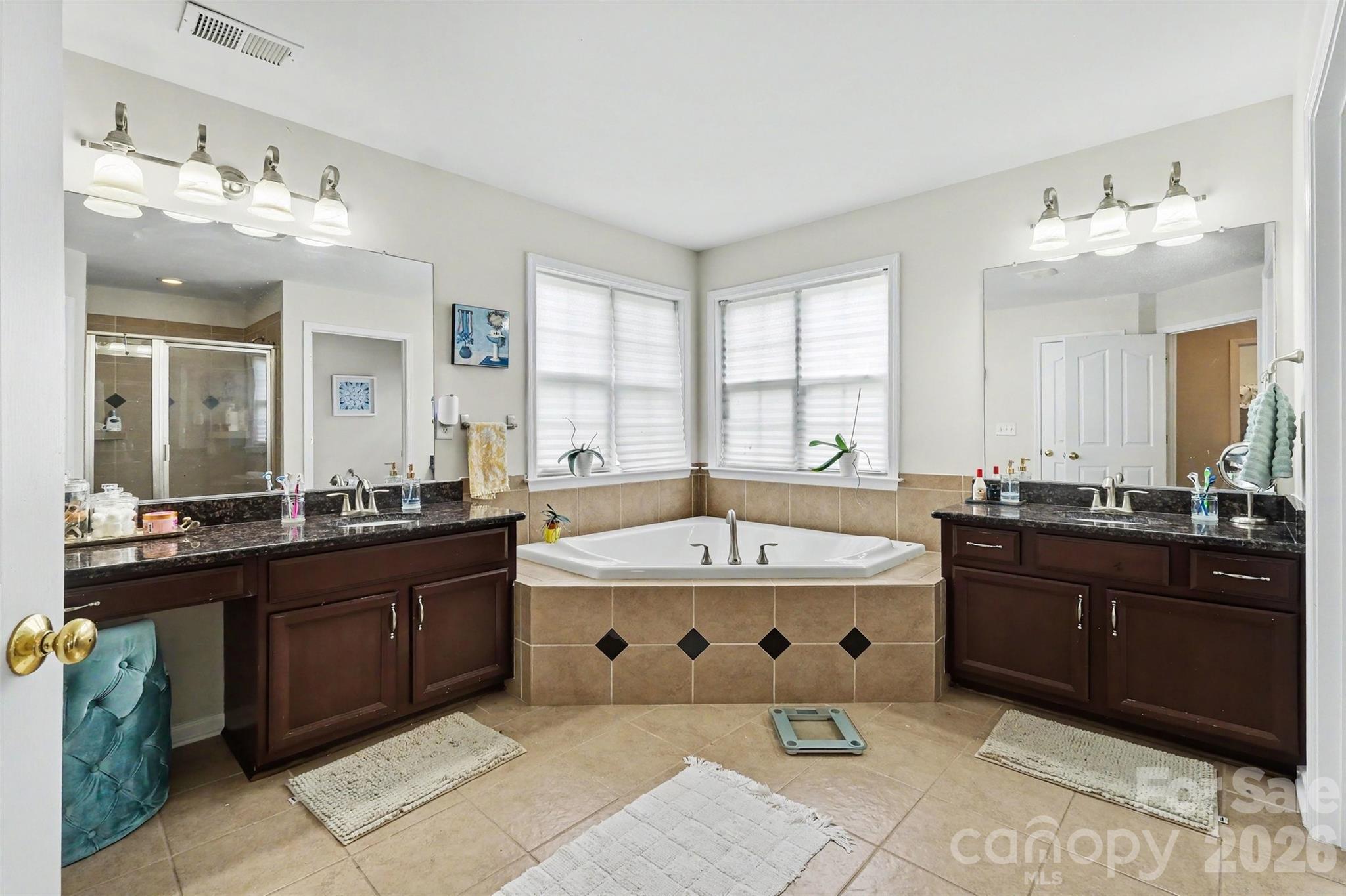 4396 Foxfield Court Property Photo 19
