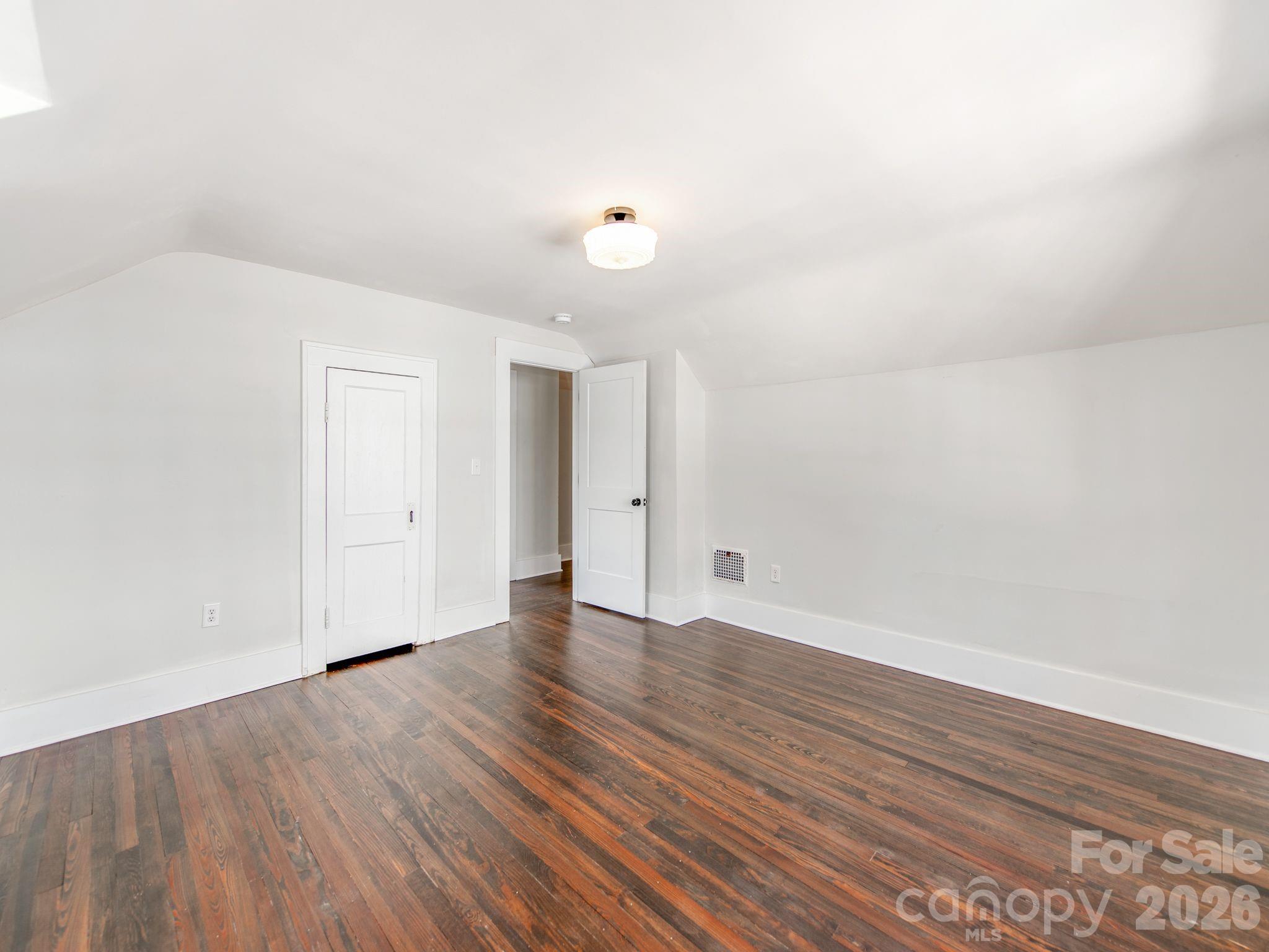 518 5th Avenue Property Photo 15