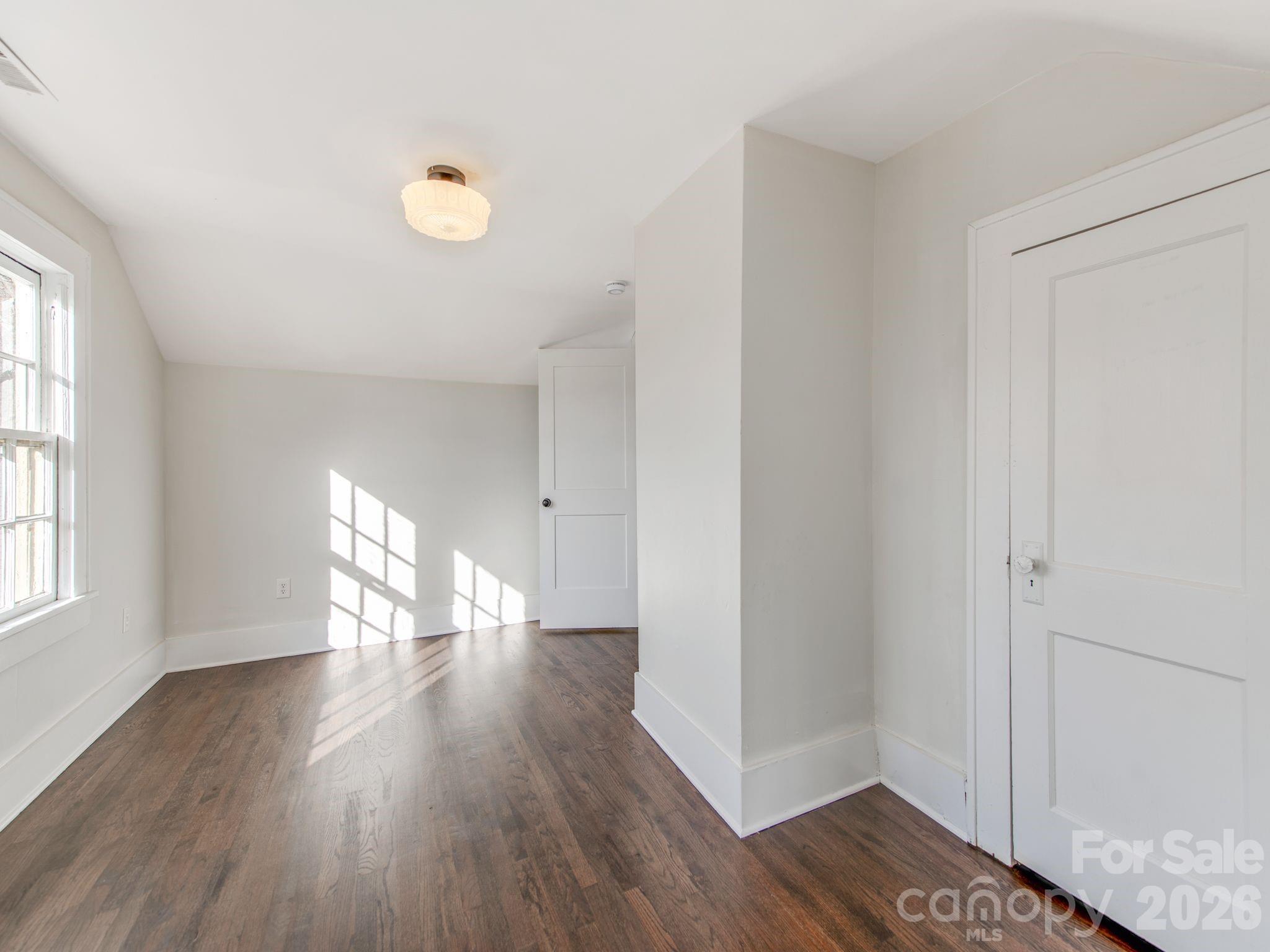 518 5th Avenue Property Photo 17