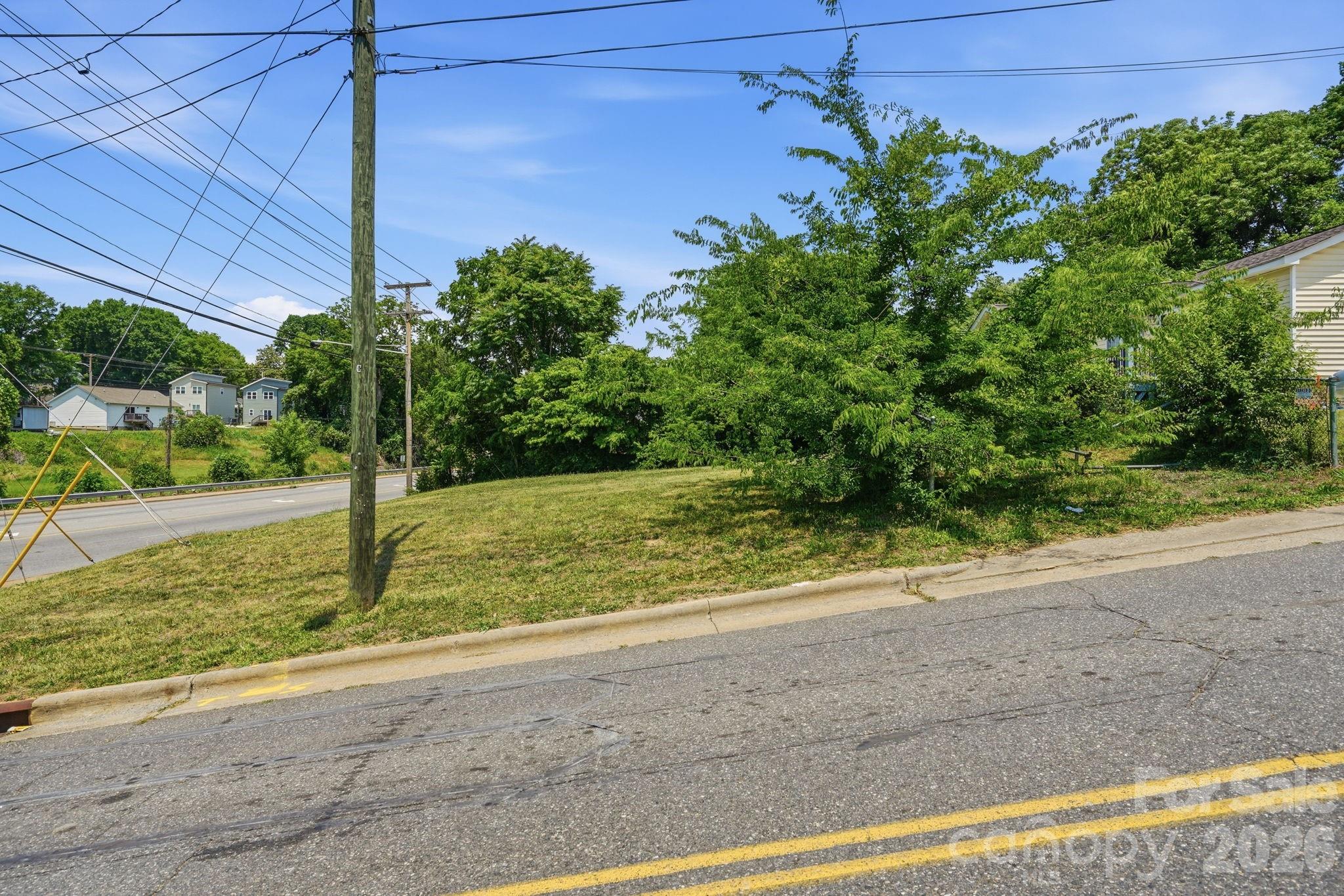 412 W Davidson Avenue Property Photo 4