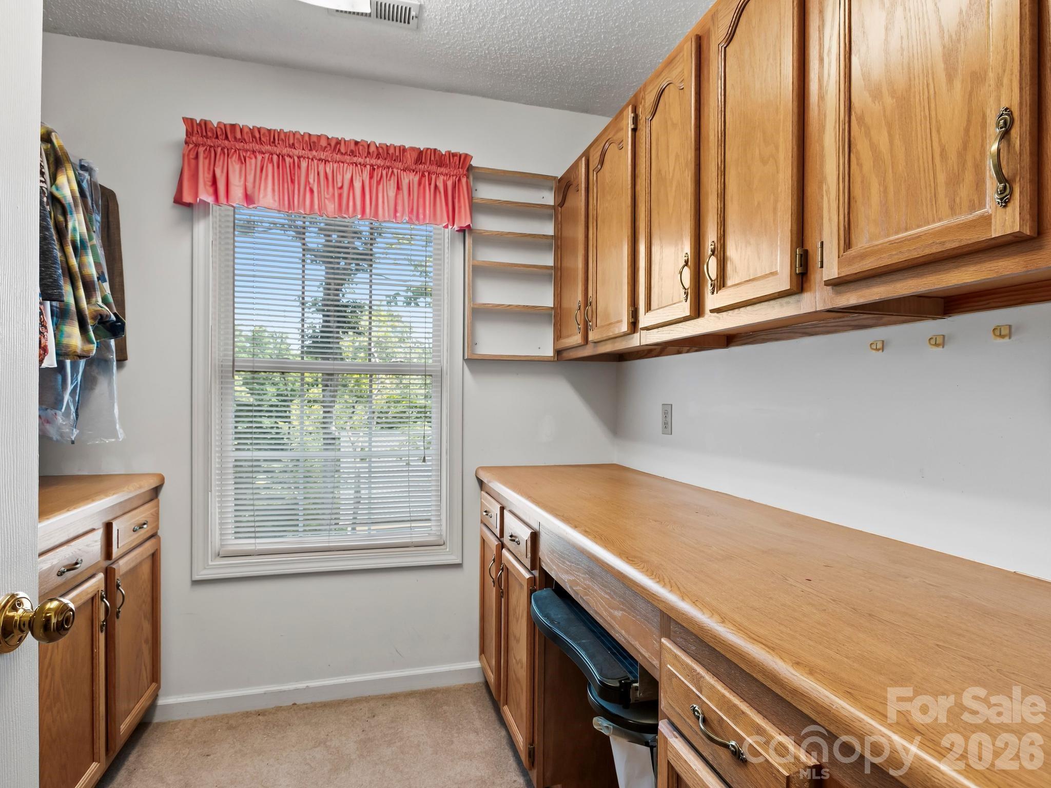 302 Shadecrest Lane Property Photo 25