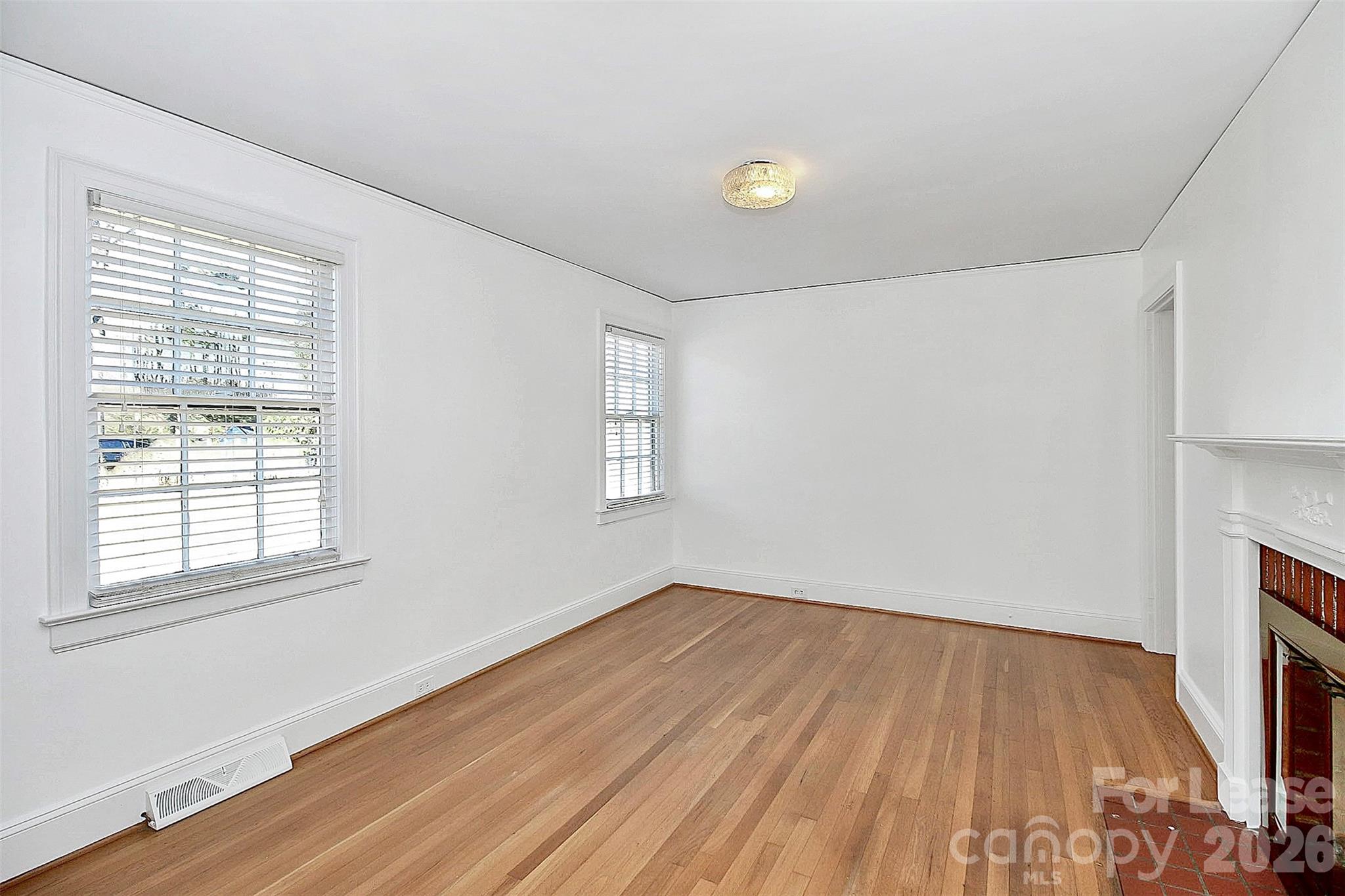 2019 Highland Street Property Photo 5