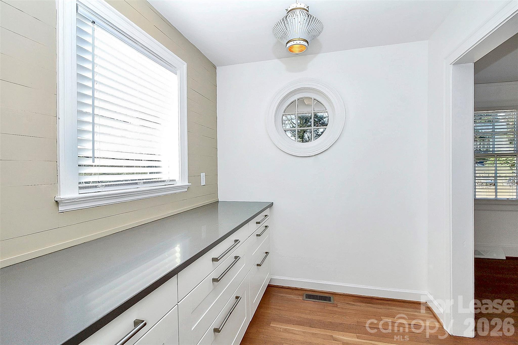 2019 Highland Street Property Photo 7