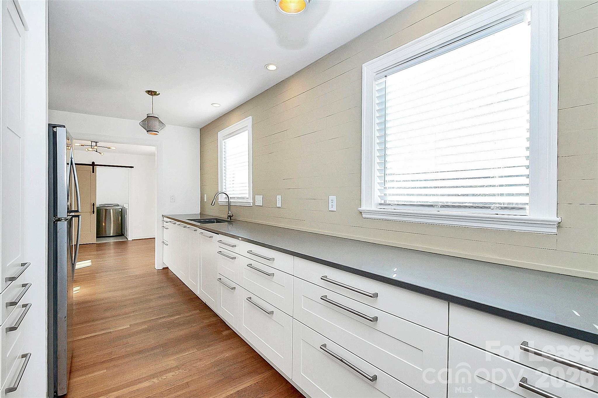 2019 Highland Street Property Photo 8