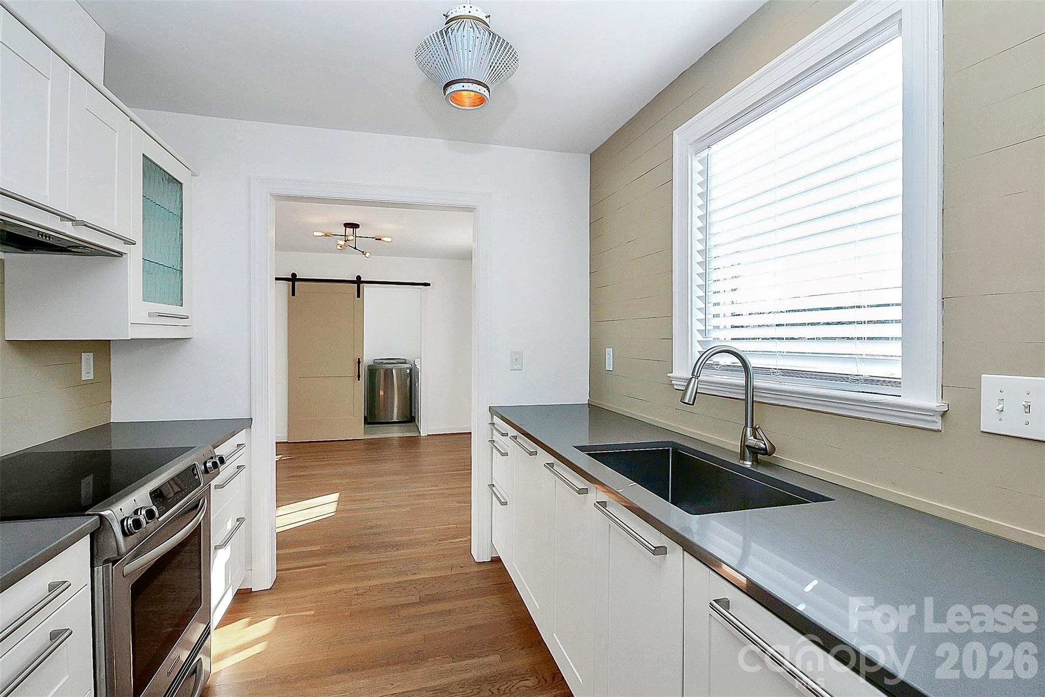 2019 Highland Street Property Photo 10