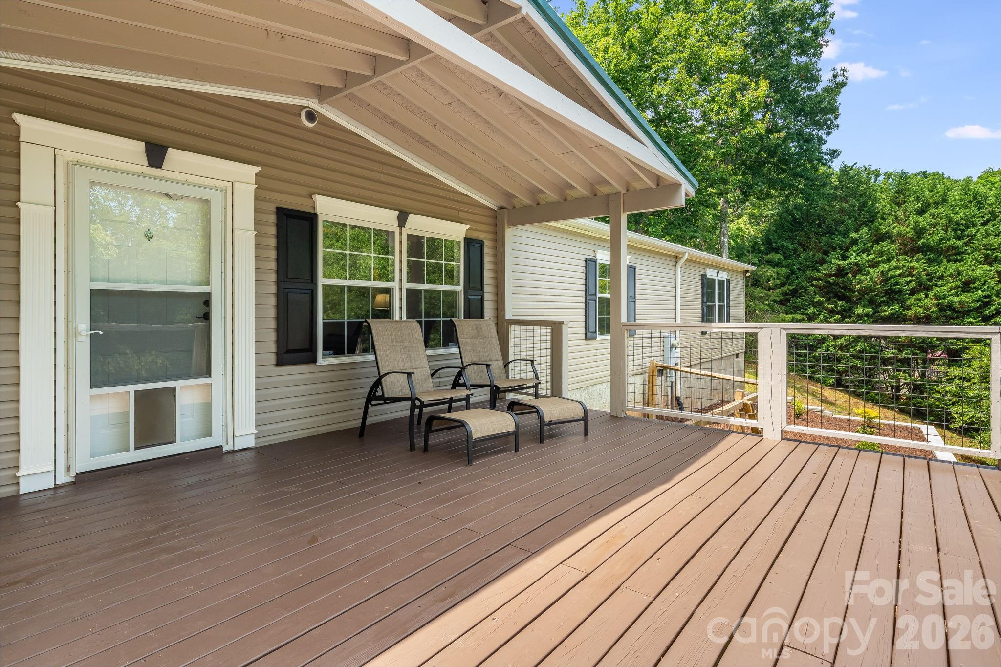 112 Reeves Road Property Photo 3