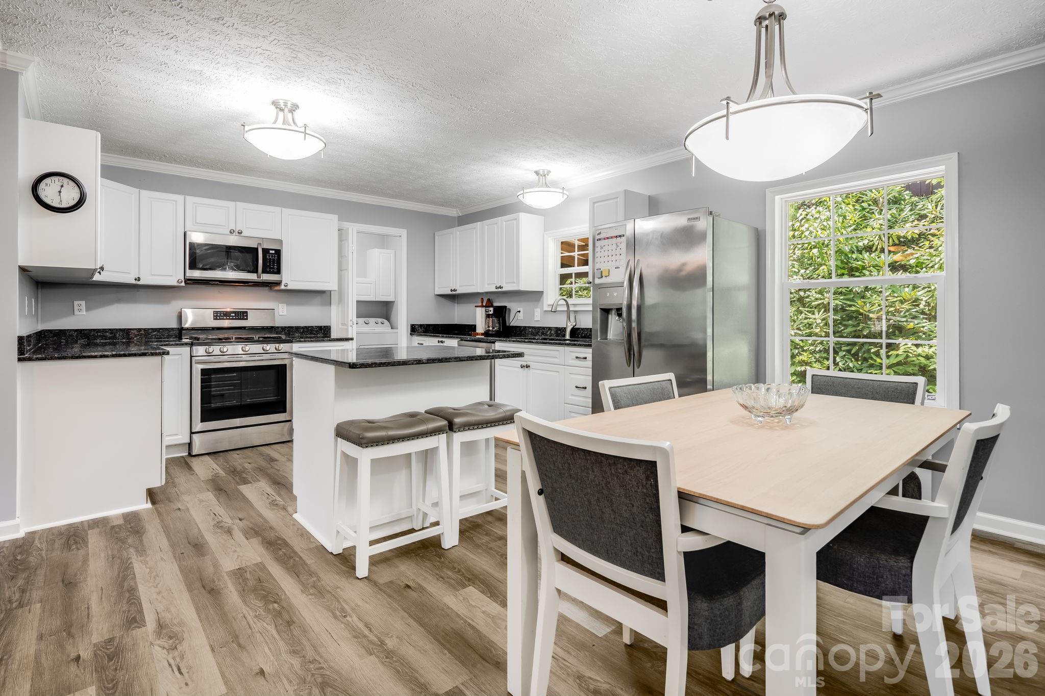 112 Reeves Road Property Photo 6