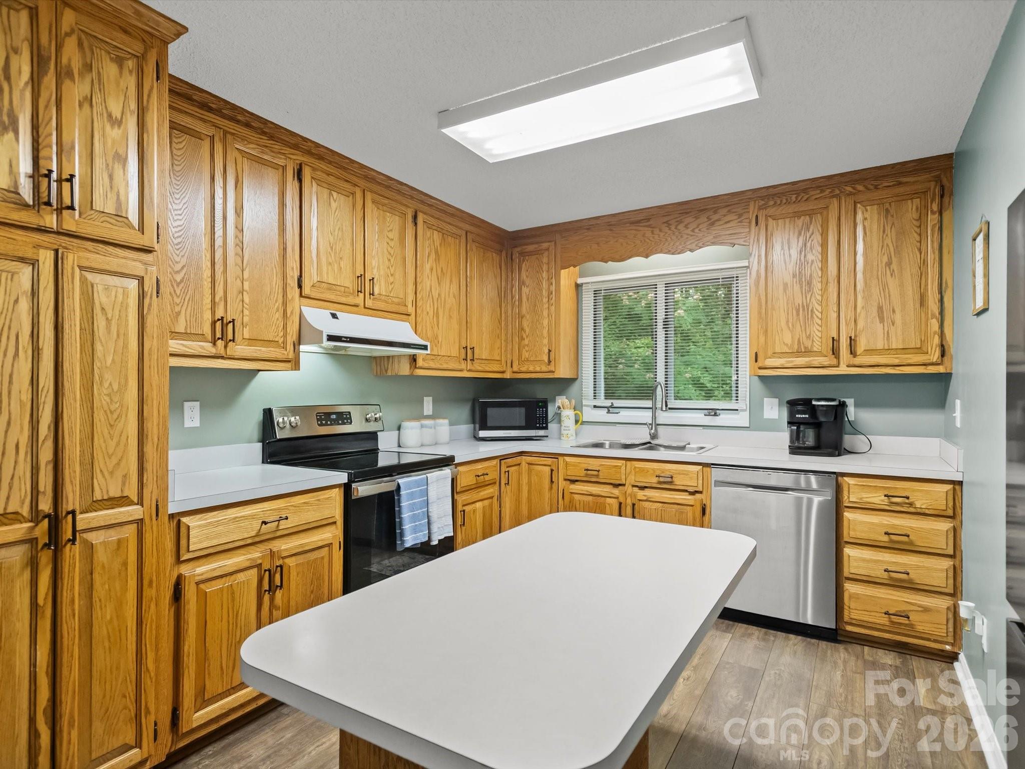 1320 Richard Road Property Photo 8