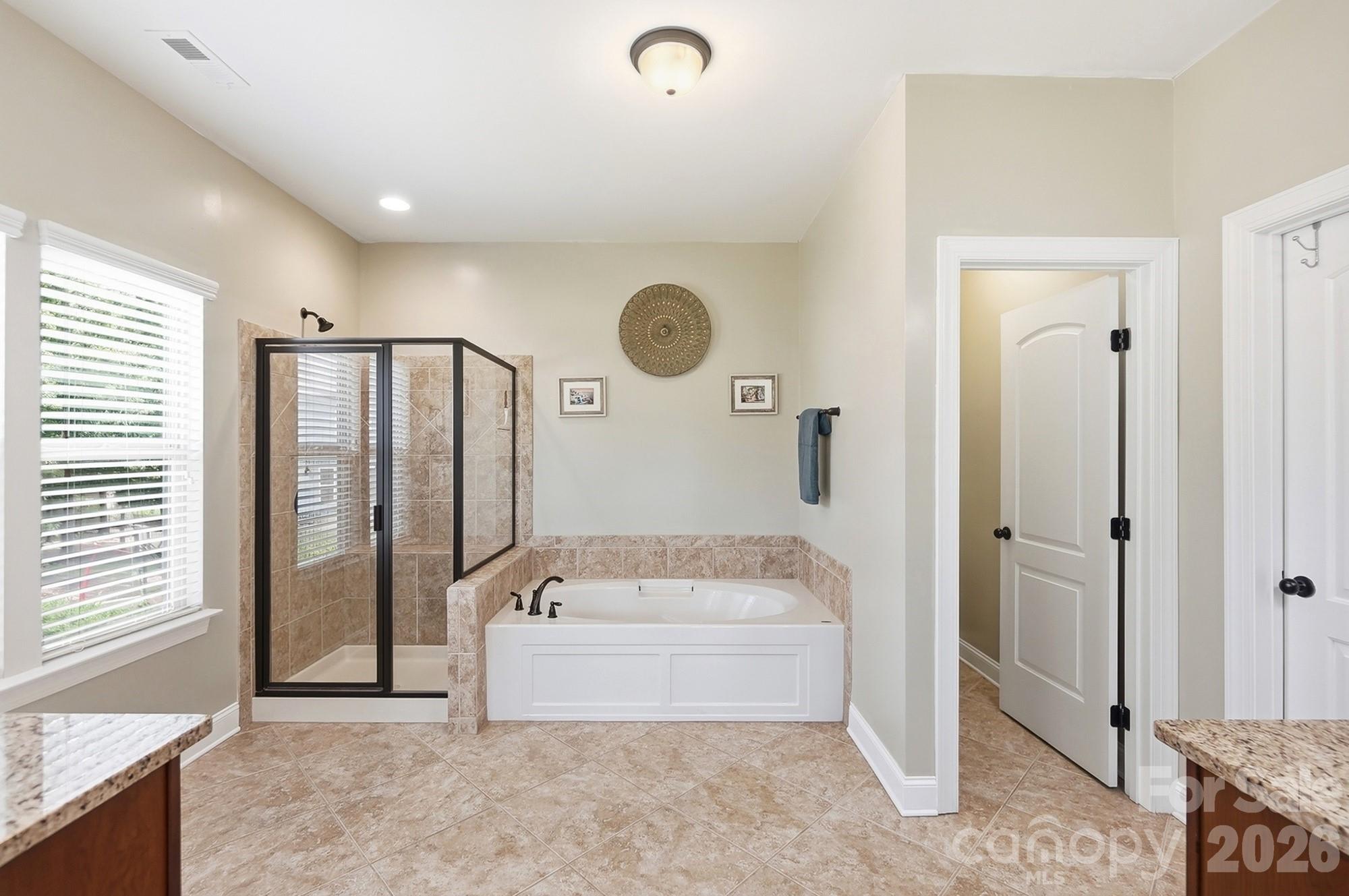2105 Kinder Oak Drive Property Photo 32