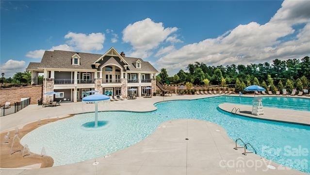 9609 Spurwig Court Property Photo 47