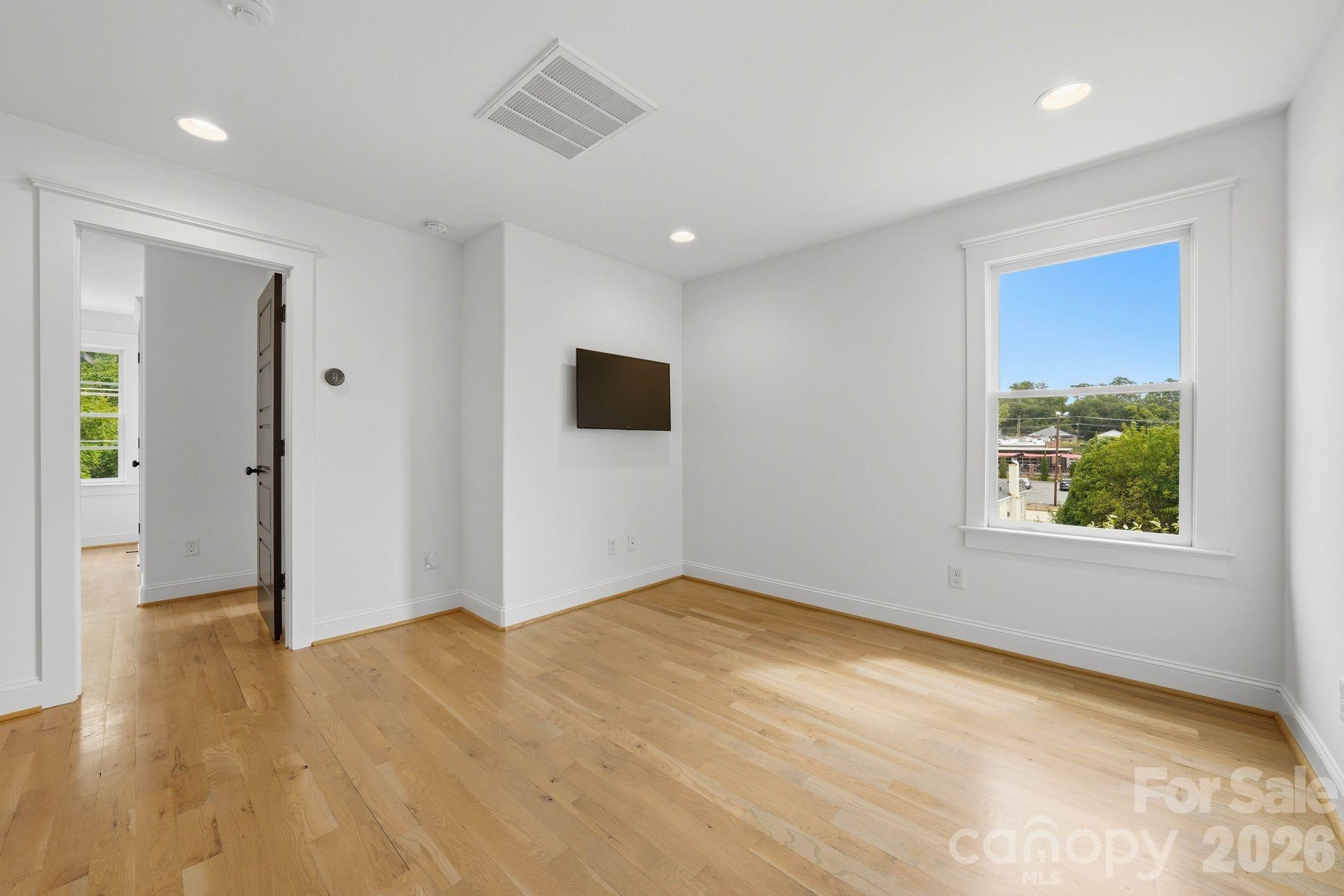 818 Ideal Way Property Photo 30