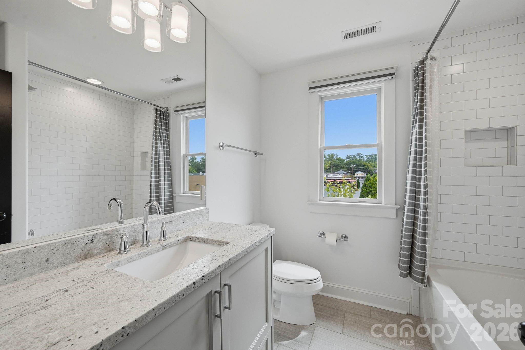 818 Ideal Way Property Photo 32