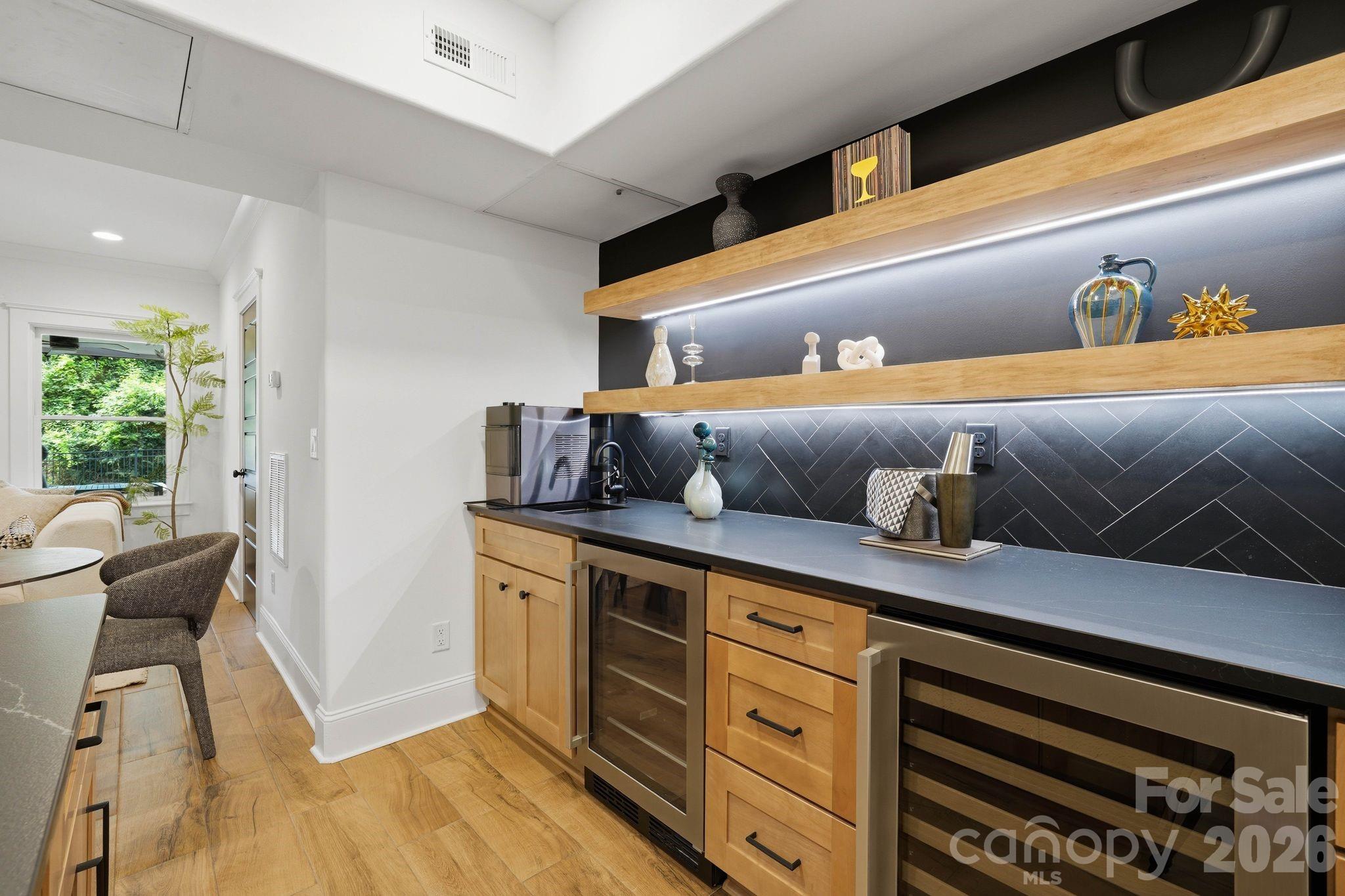 818 Ideal Way Property Photo 35