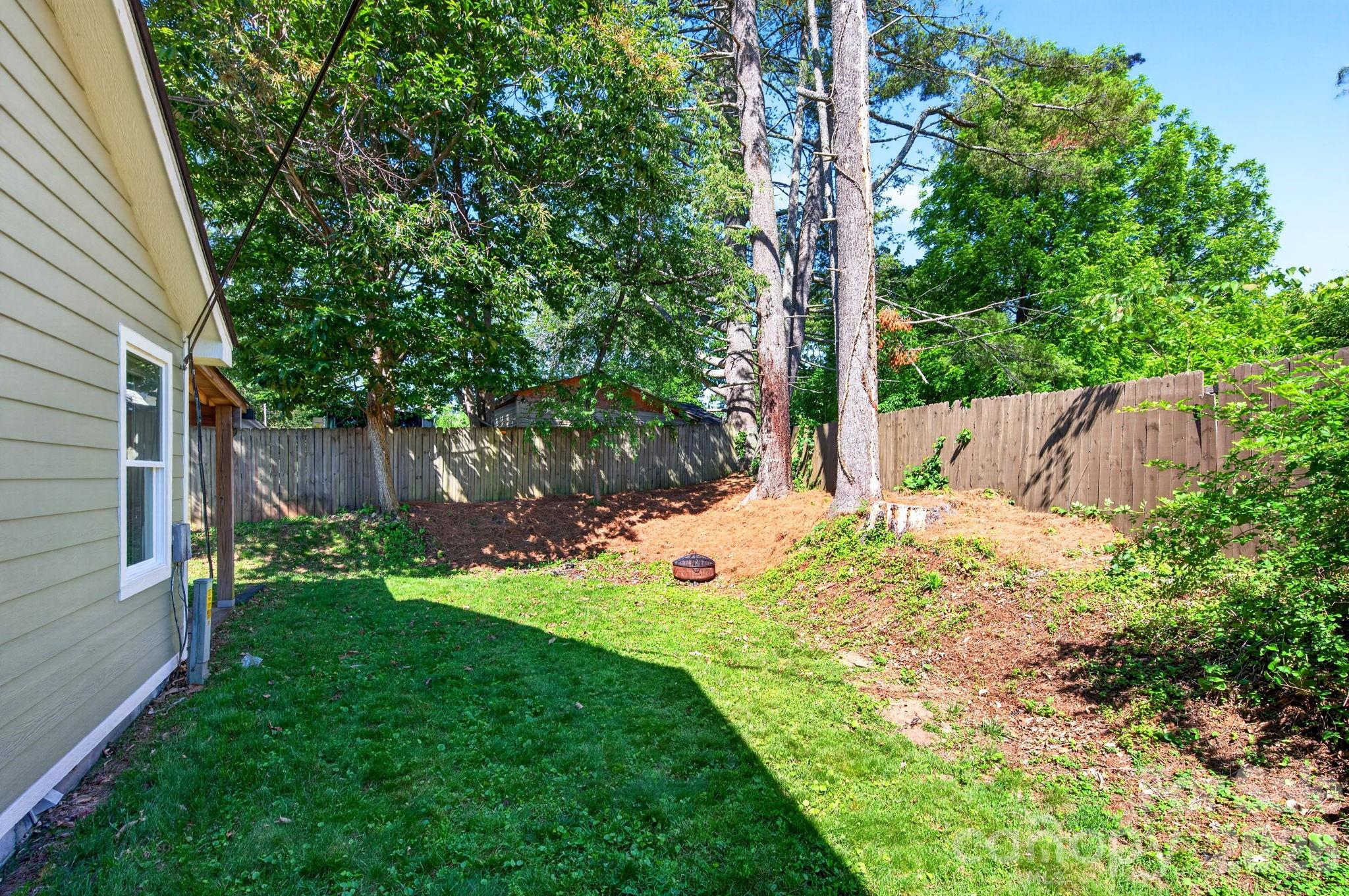 440v Carolina Avenue Property Photo 11
