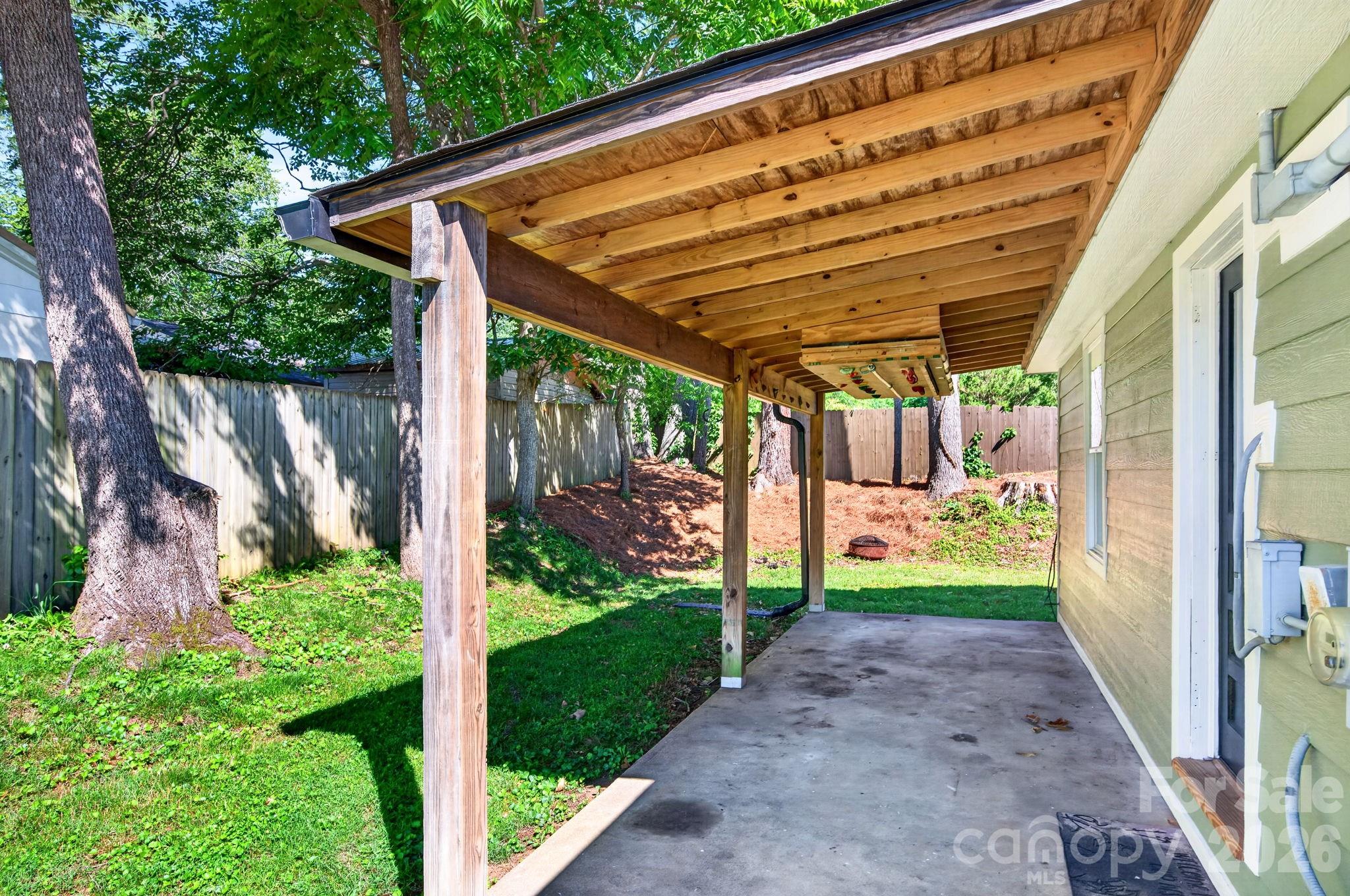 440v Carolina Avenue Property Photo 15