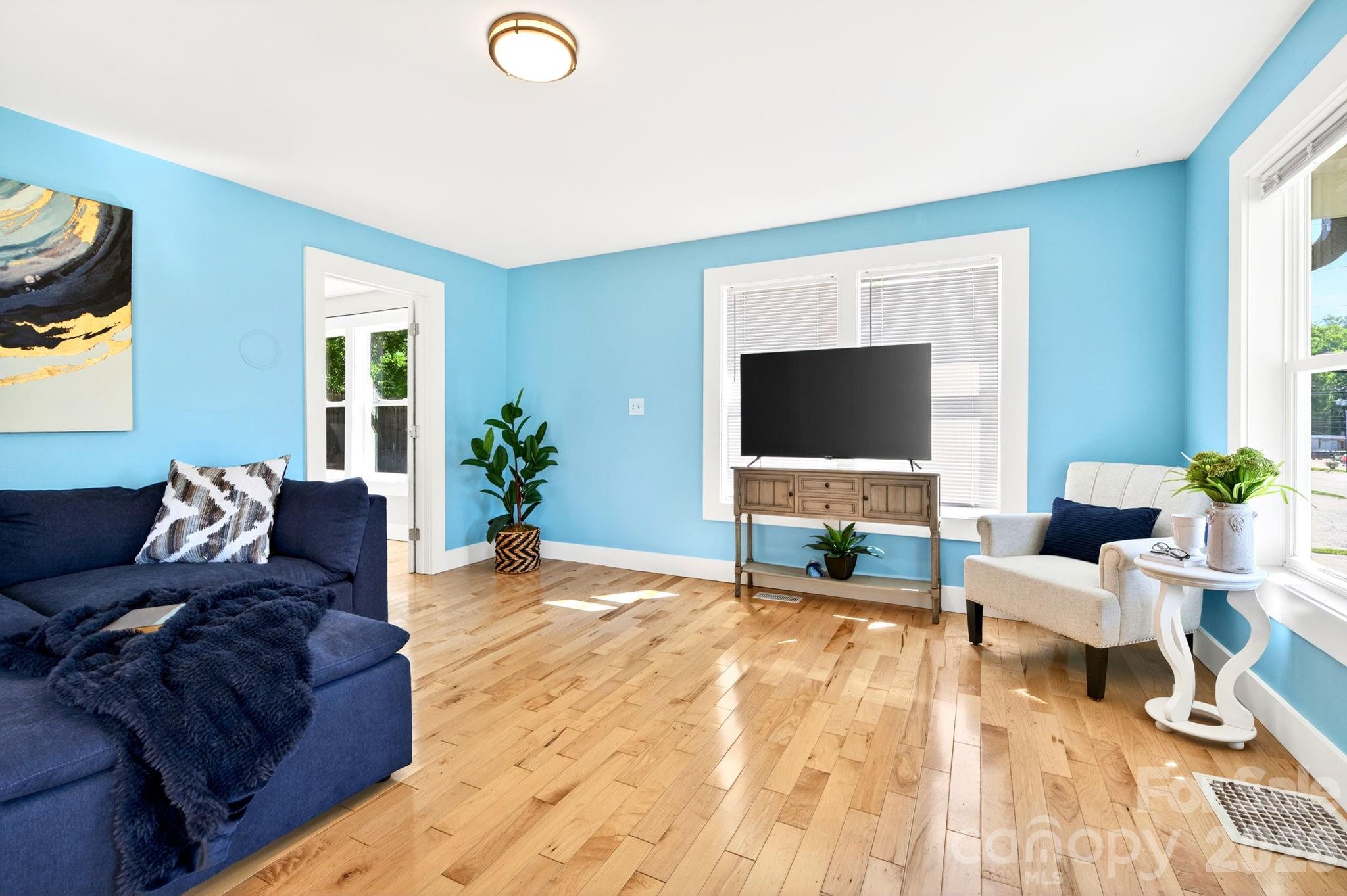 440v Carolina Avenue Property Photo 17