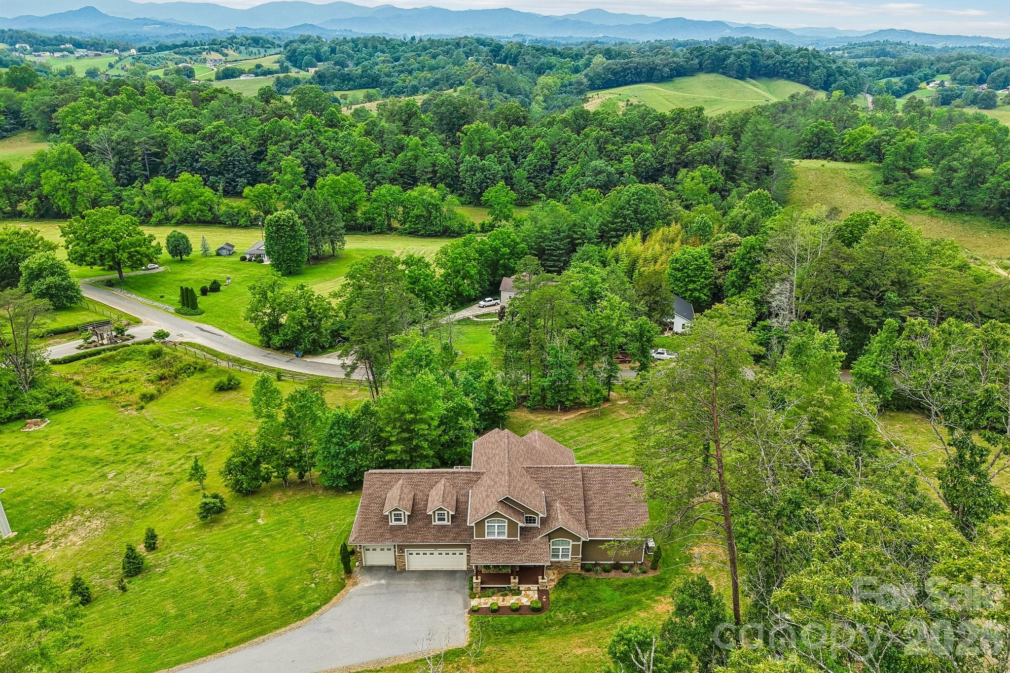106 Saddle Ridge Drive Property Photo 42