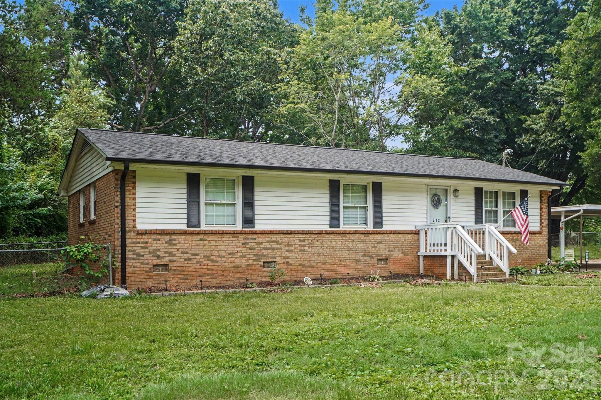 213 Bethany Road Property Photo 2
