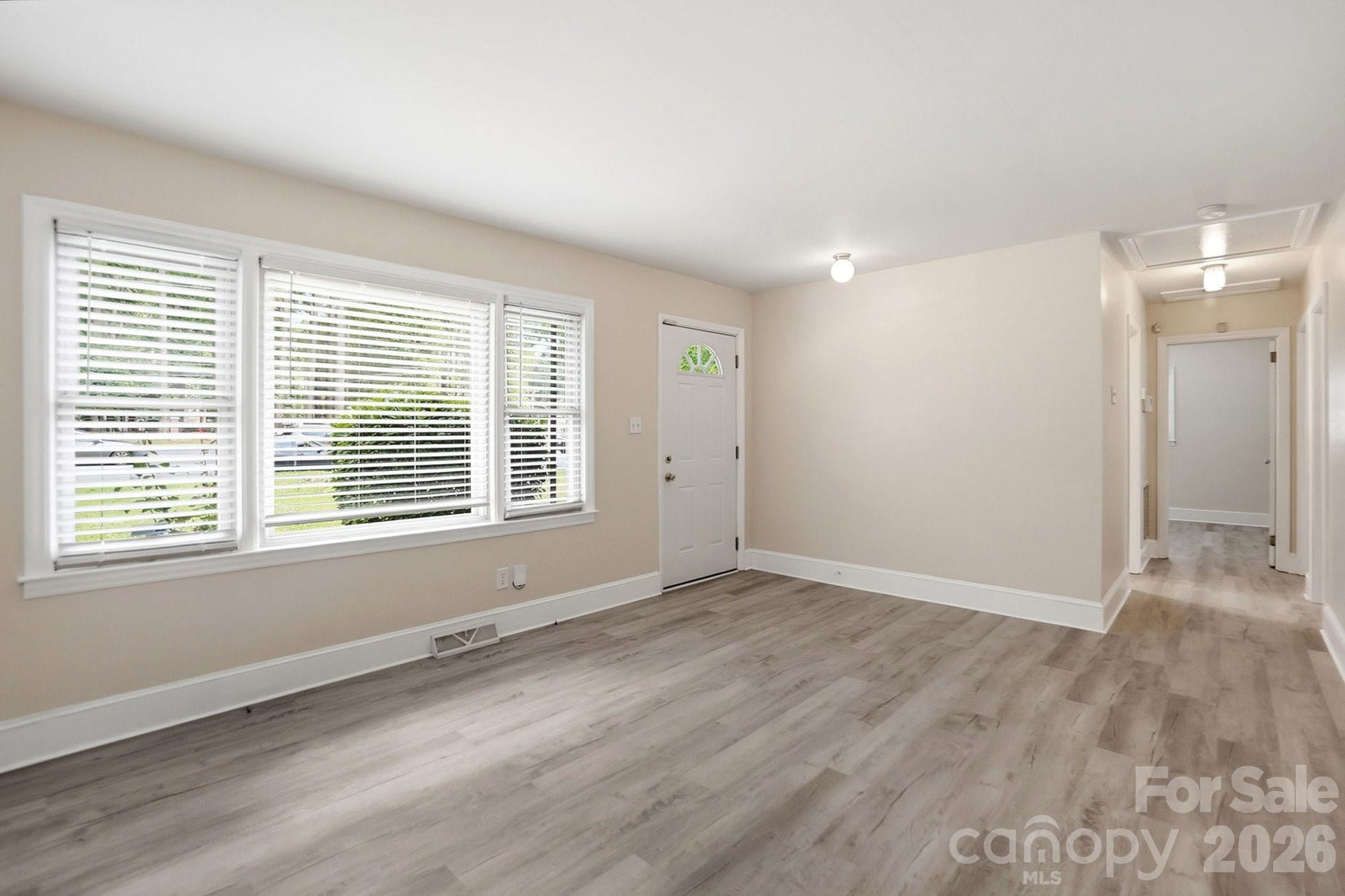 2032 Eastway Drive Property Photo 4