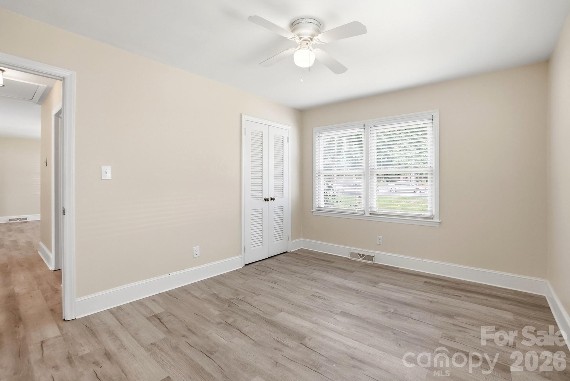 2032 Eastway Drive Property Photo 15
