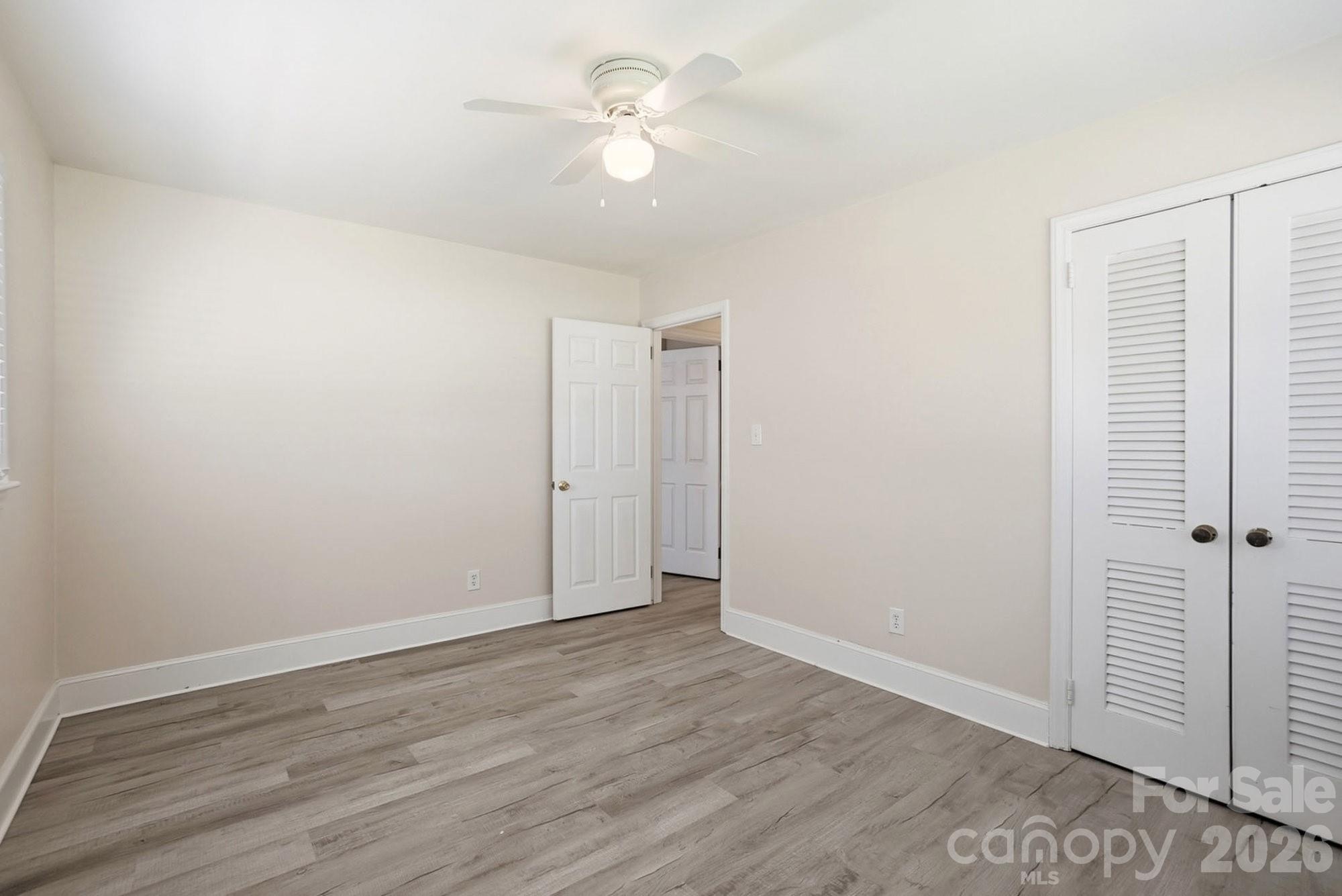 2032 Eastway Drive Property Photo 16
