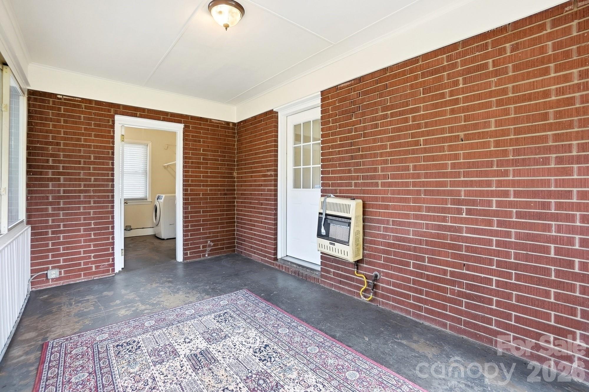 2032 Eastway Drive Property Photo 19