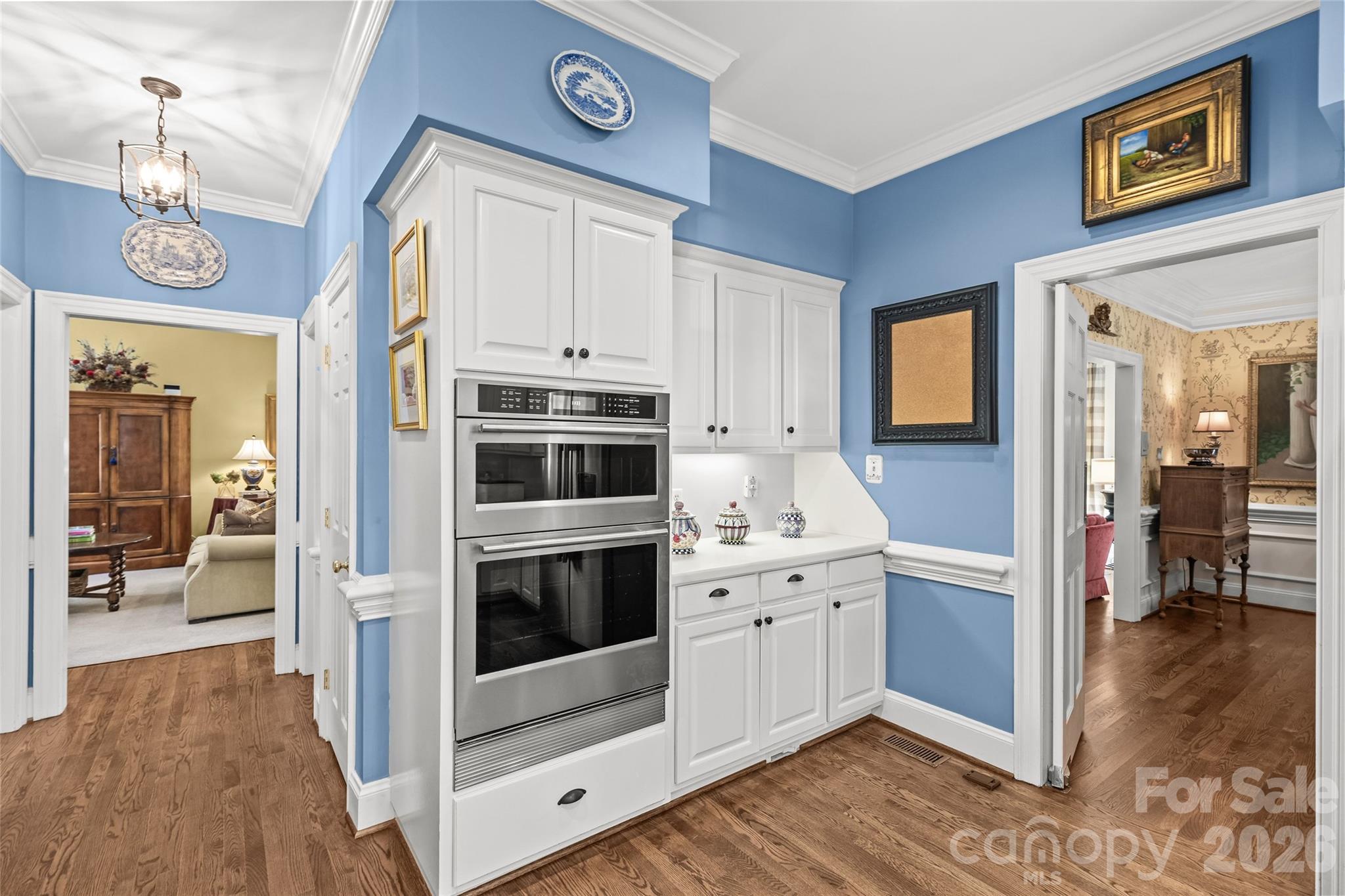 3601 Castellaine Drive Property Photo 6